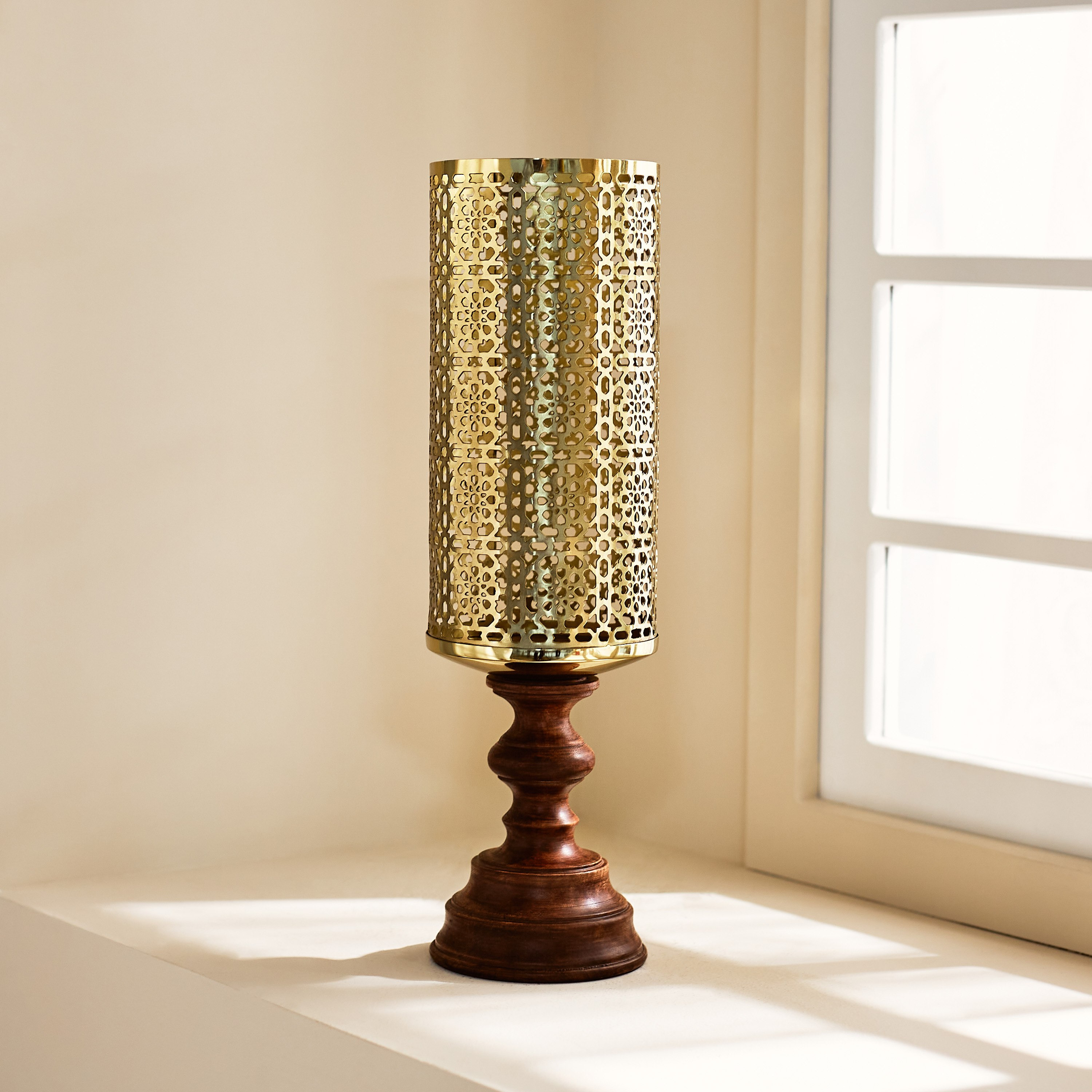 حامل شموع هوريكين جالي معدني من أروى - 14x14x45 سم-hbxlivingroom-decorandaccessories-candleholders-image-2