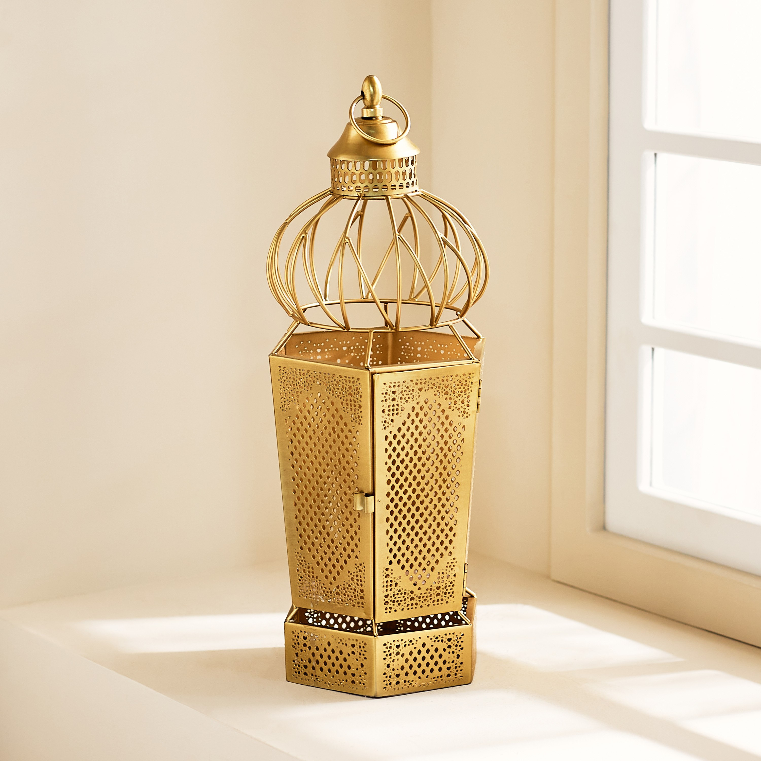 فانوس معدن من أروى - 16x16x43 سم-hbxdecorandfurnishings-homeaccessories-lanterns-image-1
