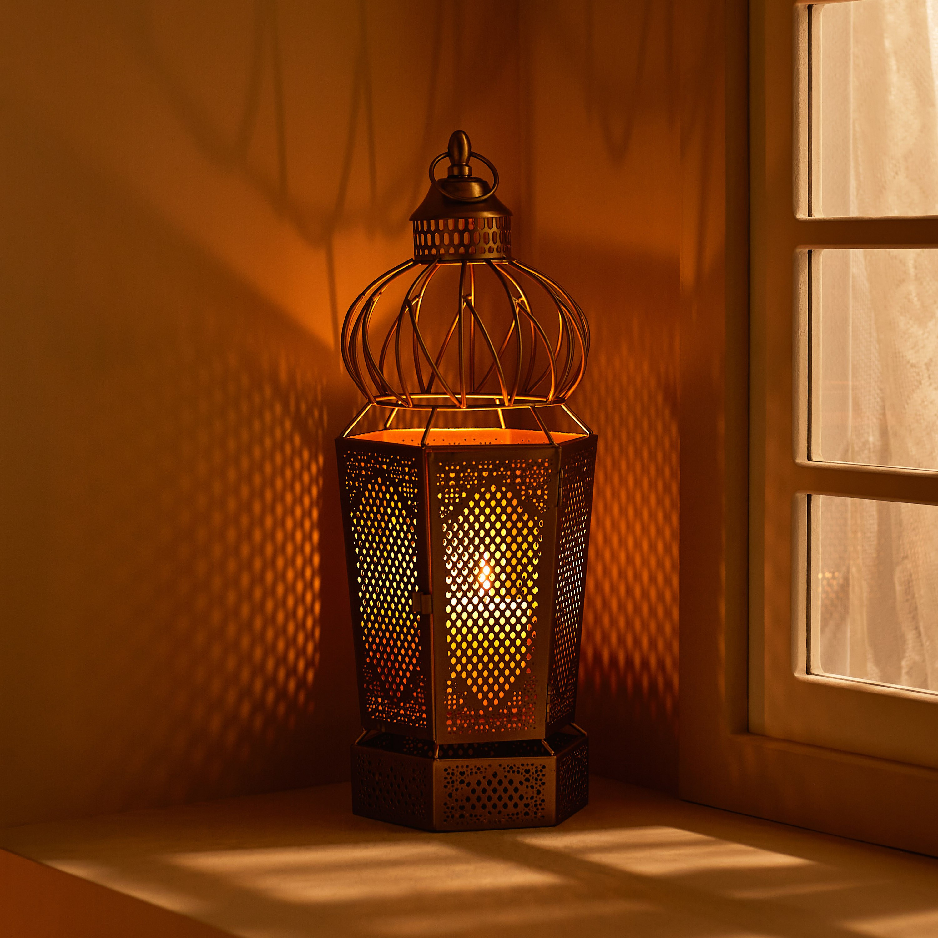 فانوس معدن من أروى - 16x16x43 سم-hbxdecorandfurnishings-homeaccessories-lanterns-image-2