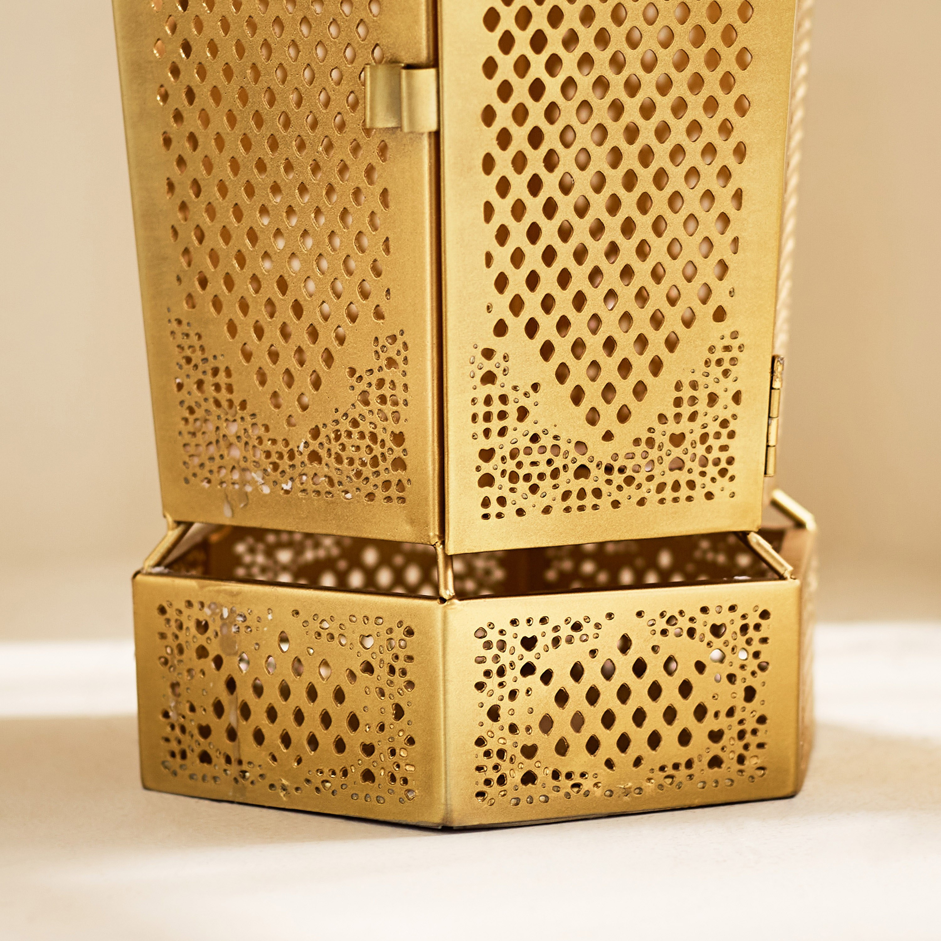 فانوس معدن من أروى - 16x16x43 سم-hbxdecorandfurnishings-homeaccessories-lanterns-image-5
