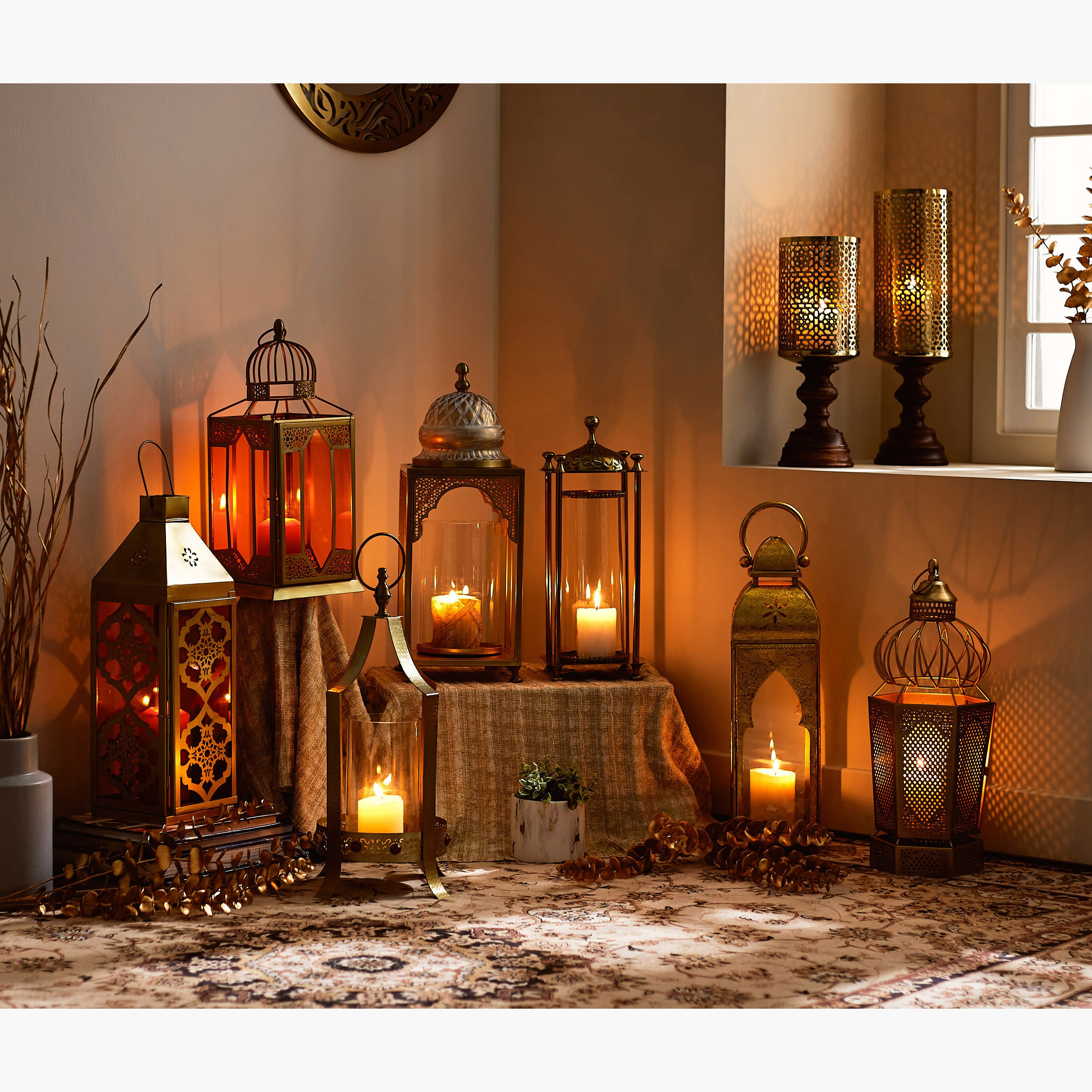 فانوس معدن وزجاج من أروى - 20x20x51 سم-PROMO_HB_AE_B2G2_011025-image-5