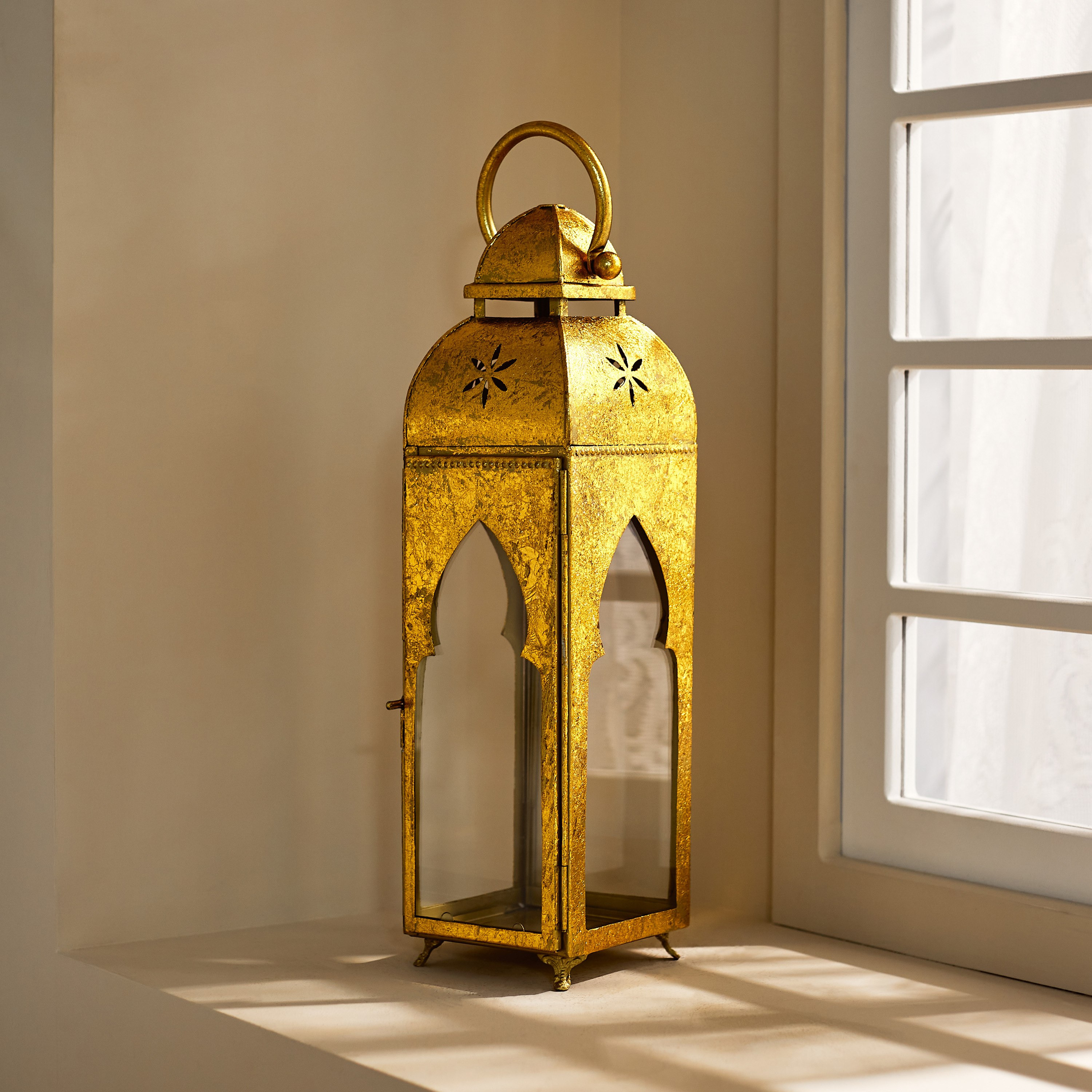 فانوس معدن من أروى - 14x13x47.5 سم-hbxdecorandfurnishings-homeaccessories-lanterns-image-1