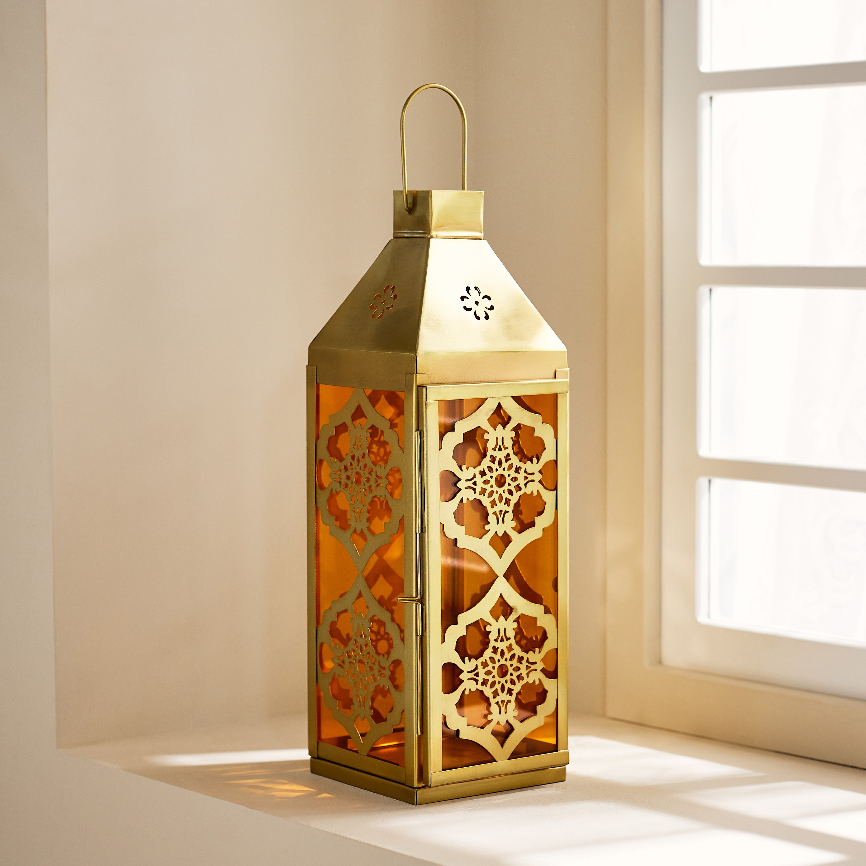 فانوس معدن وزجاج من أروى - 15.5x14.5x51 سم-hbxdecorandfurnishings-homeaccessories-lanterns-image-1