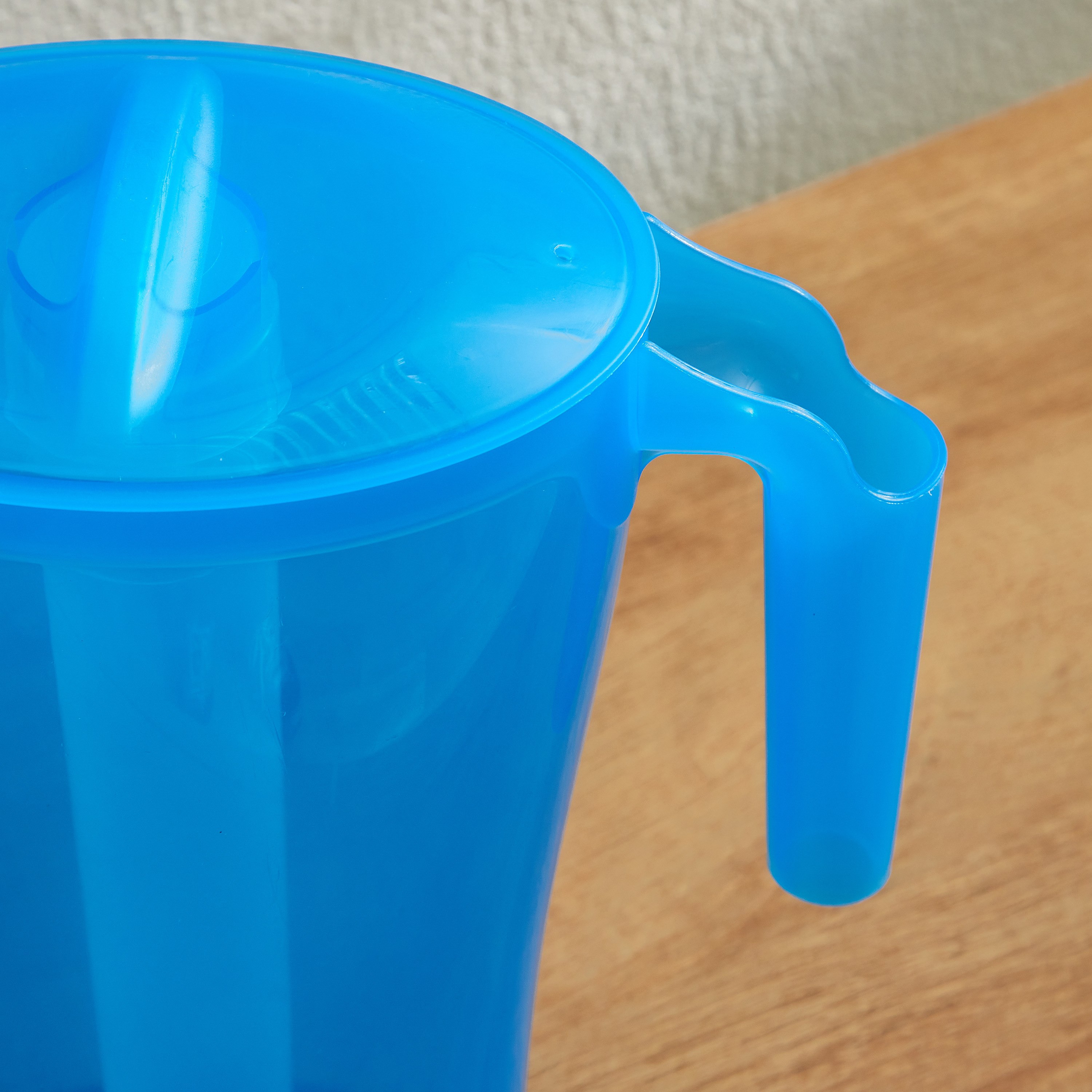 إبريق بحامل ثلج من كوزموبلاست - 2.5 لتر-hbxkitchen-kitchenware-kitchenaccessories-image-2