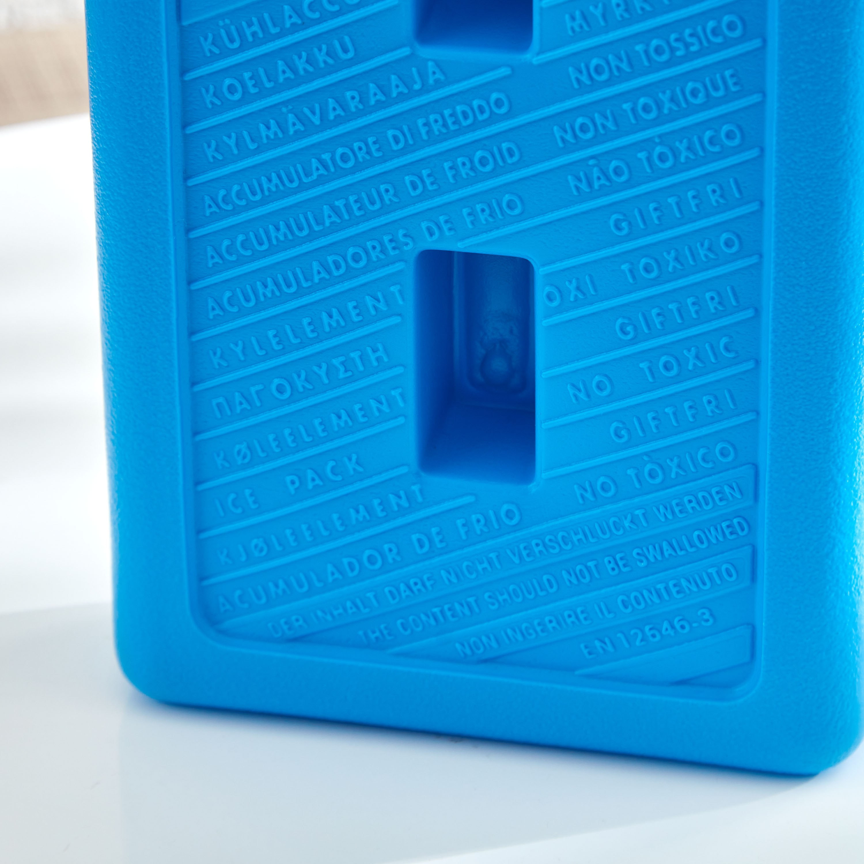 Cosmoplast Ice Pack - 1 L-hbxkitchen-kitchenware-kitchenaccessories-image-2