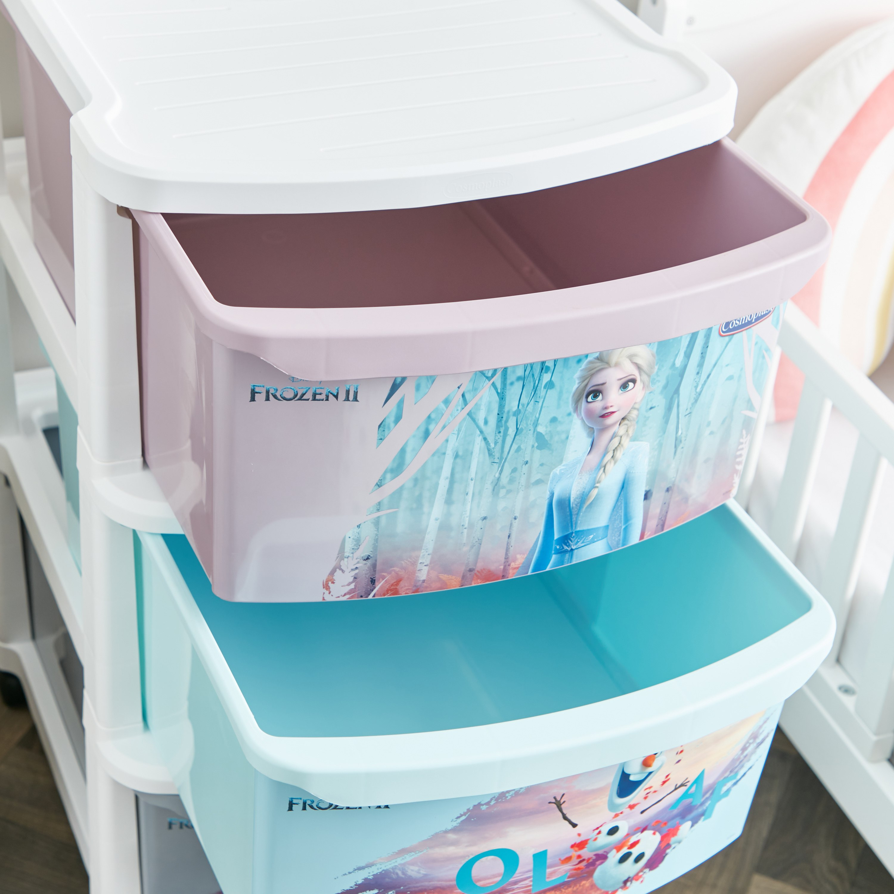وحدة للأطفال متعددة الأغراض بعجلات وثلاثة أدراج وطابع فروزن - 52x42x70 سم-hbxhomeware-hbxkidsandyouth-image-3
