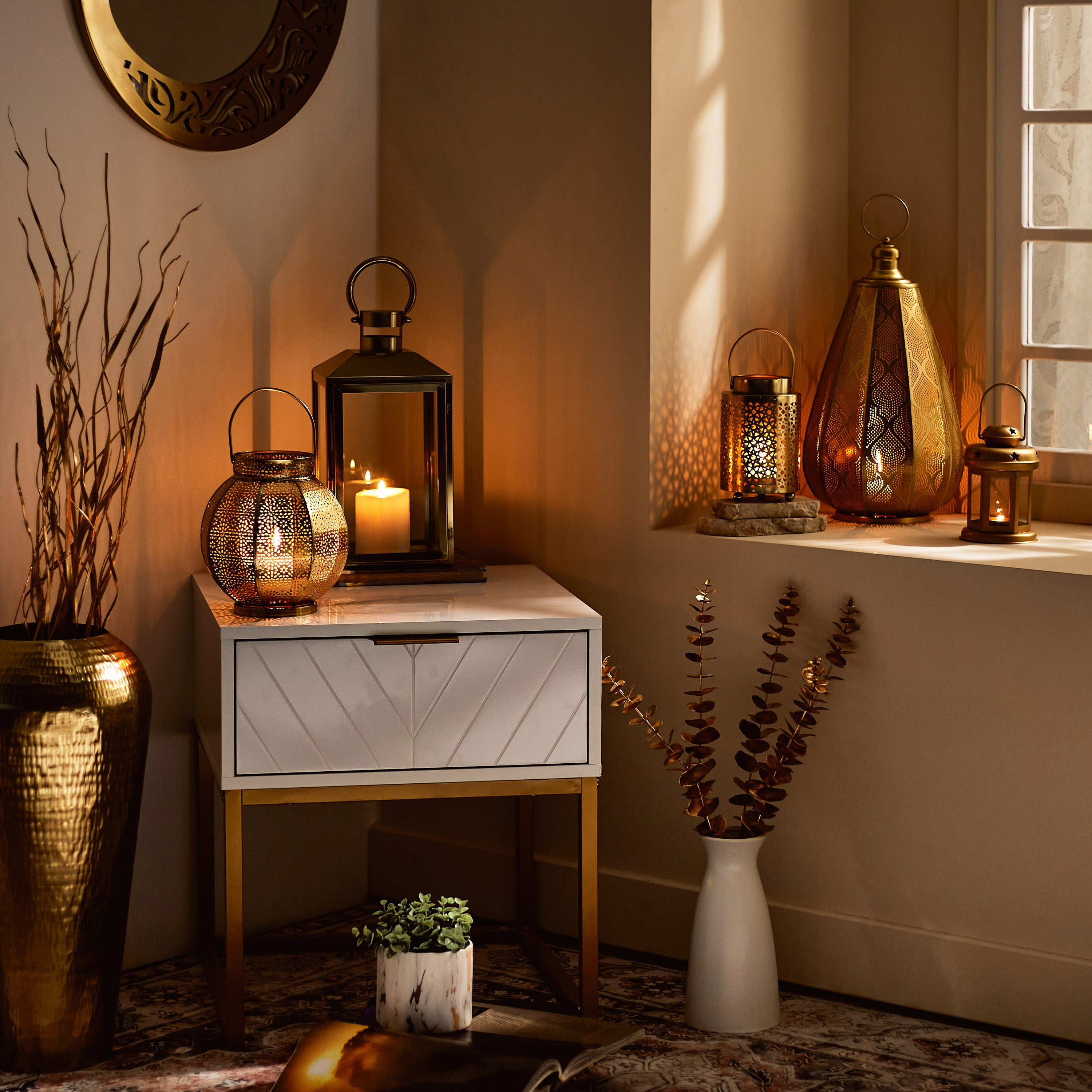 فانوس معدن من أوراف - 10x10x14 سم-hbxdecorandfurnishings-homeaccessories-lanterns-image-6