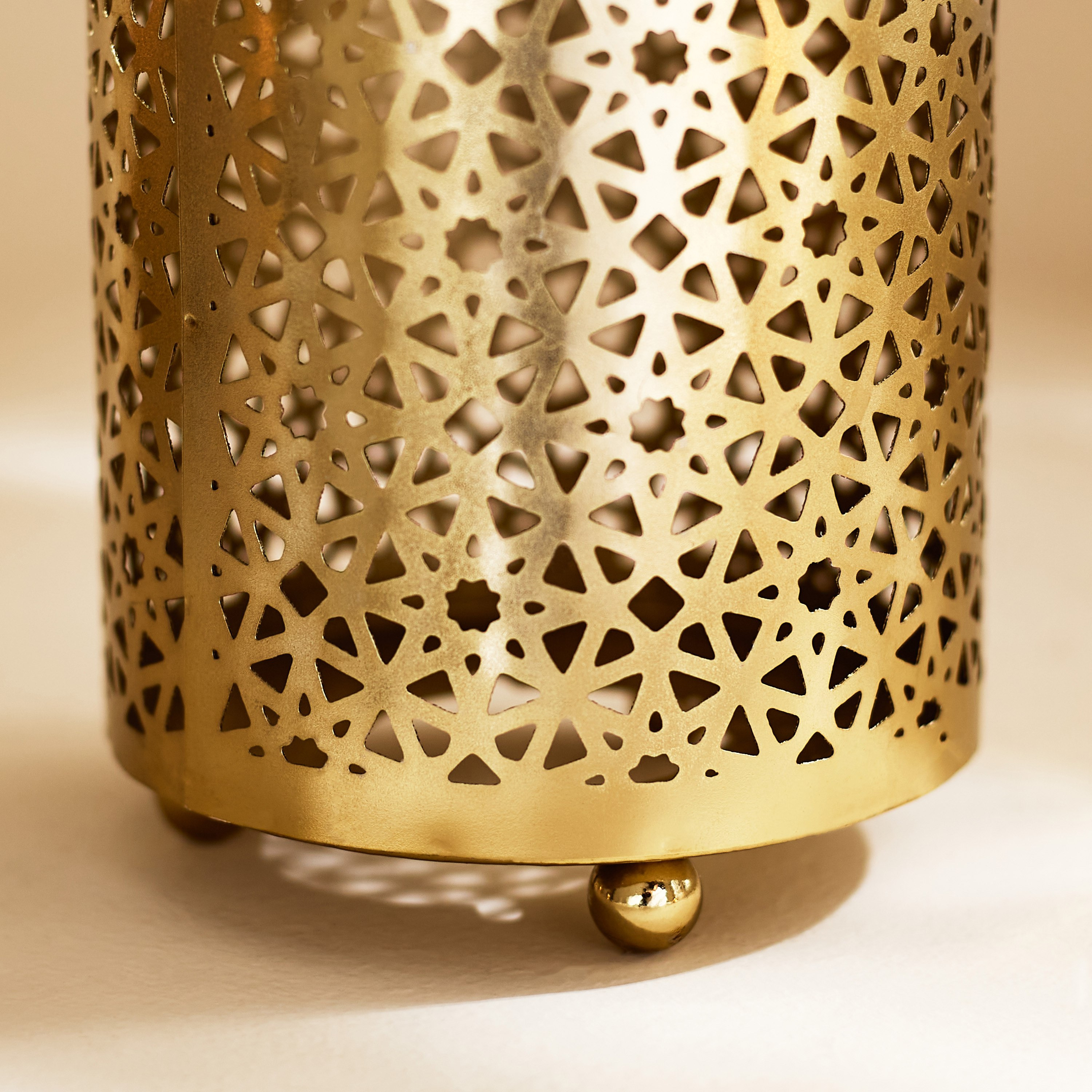 فانوس معدن من أوراف - 10x10x16.5 سم-hbxdecorandfurnishings-homeaccessories-lanterns-image-4