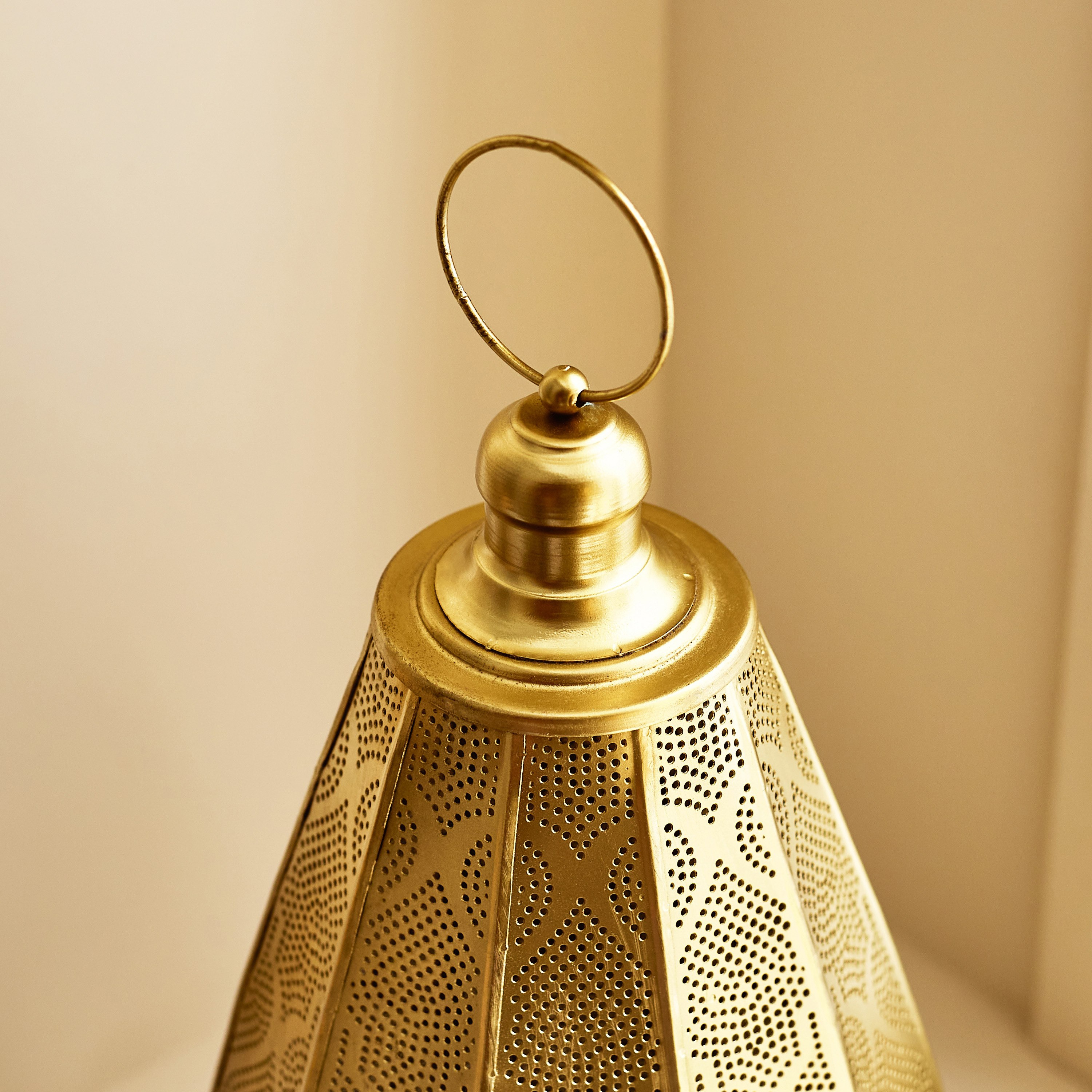 فانوس معدن من أوراف - 20x20x39 سم-hbxdecorandfurnishings-homeaccessories-lanterns-image-3