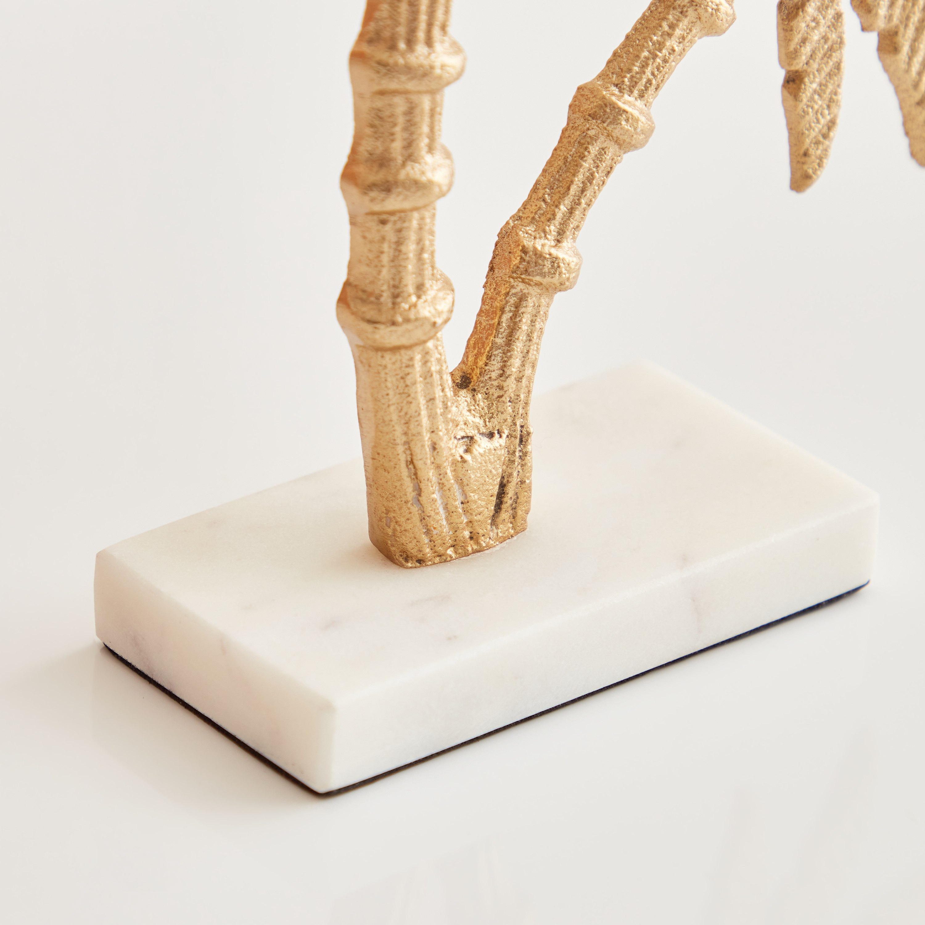 قطعة ديكور معدن من اورازي - 18x5x24 سم-hbxhomeware-homedecor-figurinesandornaments-image-4
