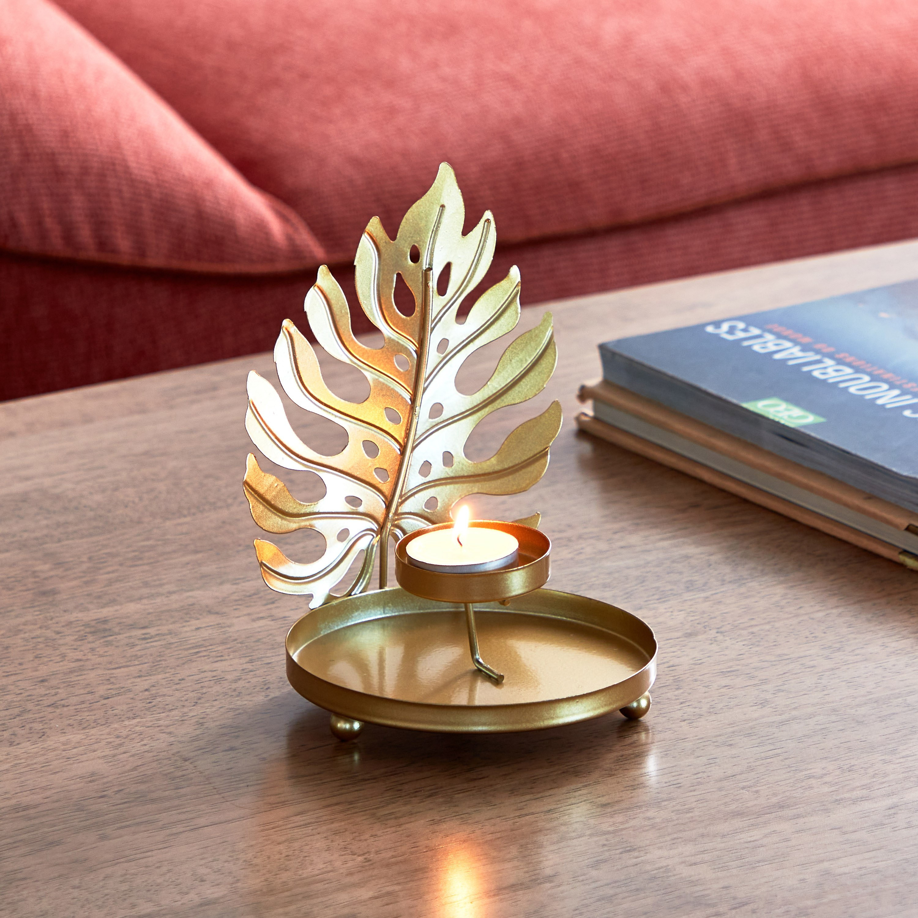 حامل شموع معدني بتزيينات أوراق شجر -12.5x12.5x17 سم-hbxlivingroom-decorandaccessories-candleholders-image-1