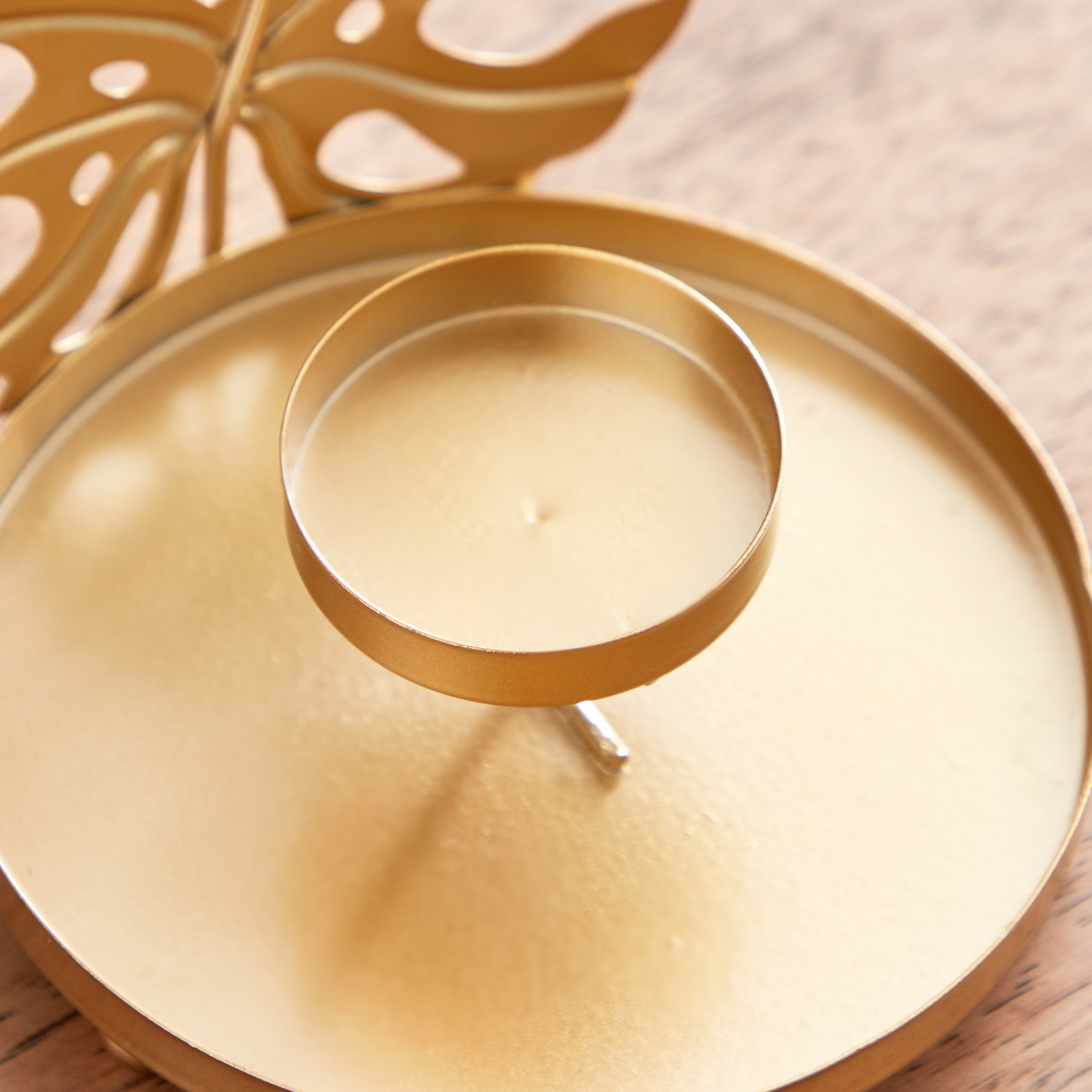 حامل شموع معدني بتزيينات أوراق شجر -12.5x12.5x17 سم-hbxlivingroom-decorandaccessories-candleholders-image-3