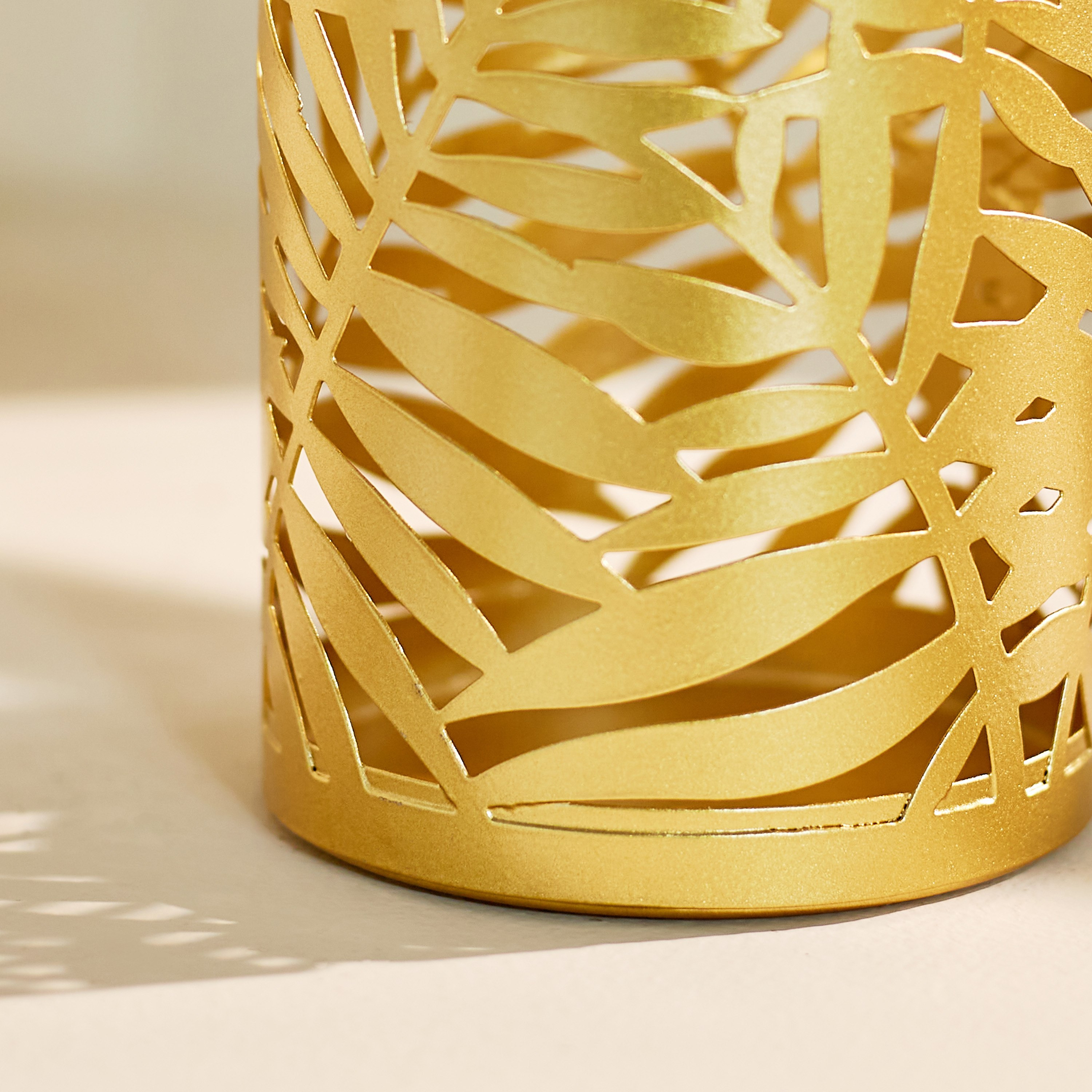 حامل شموع معدن من جريج - 9x9x12 سم-hbxlivingroom-decorandaccessories-candleholders-image-3