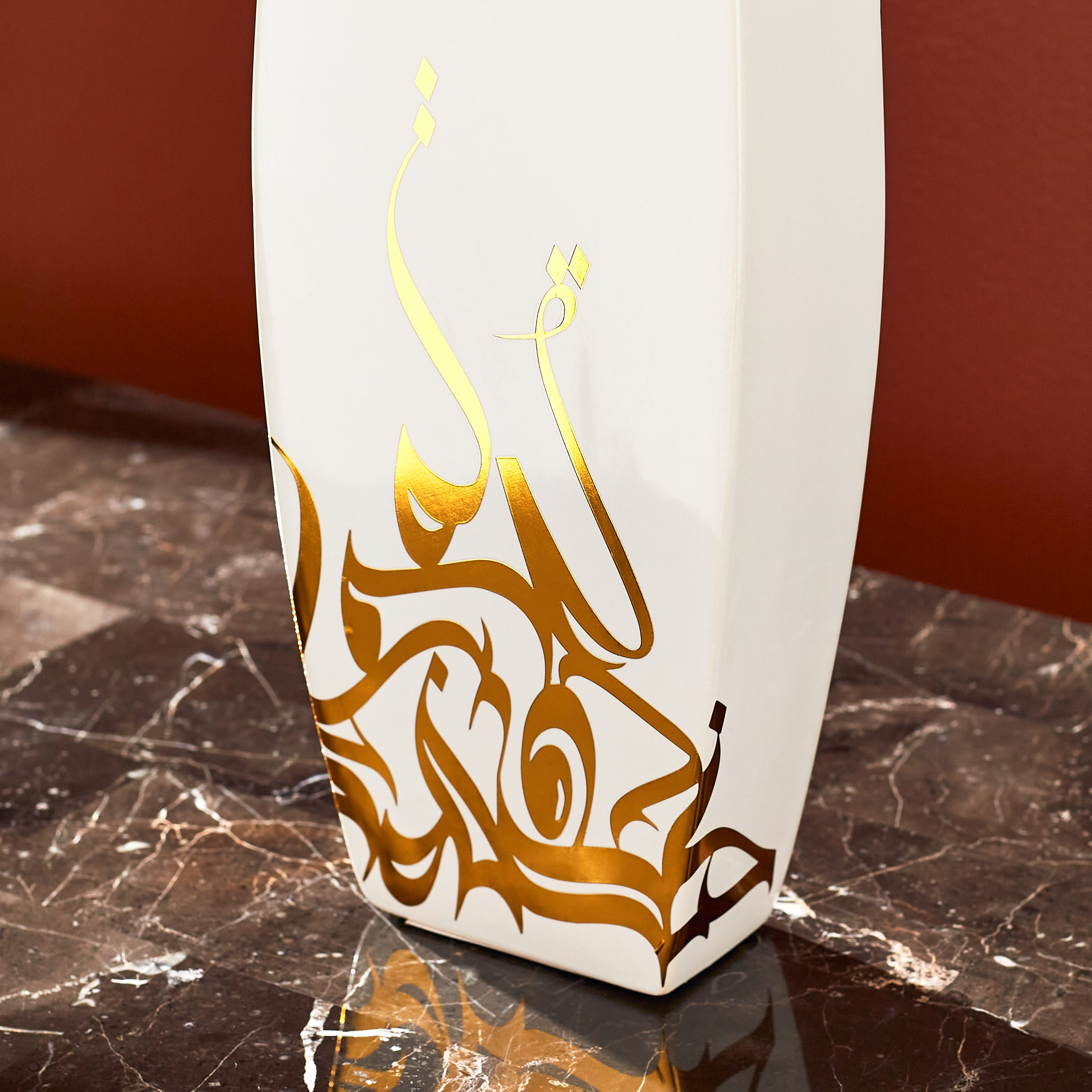مزهرية سيراميك مع ملصق من شاز - 13x6.5x33 سم-hbxhomeware-hbxdecorandfurnishings-image-4