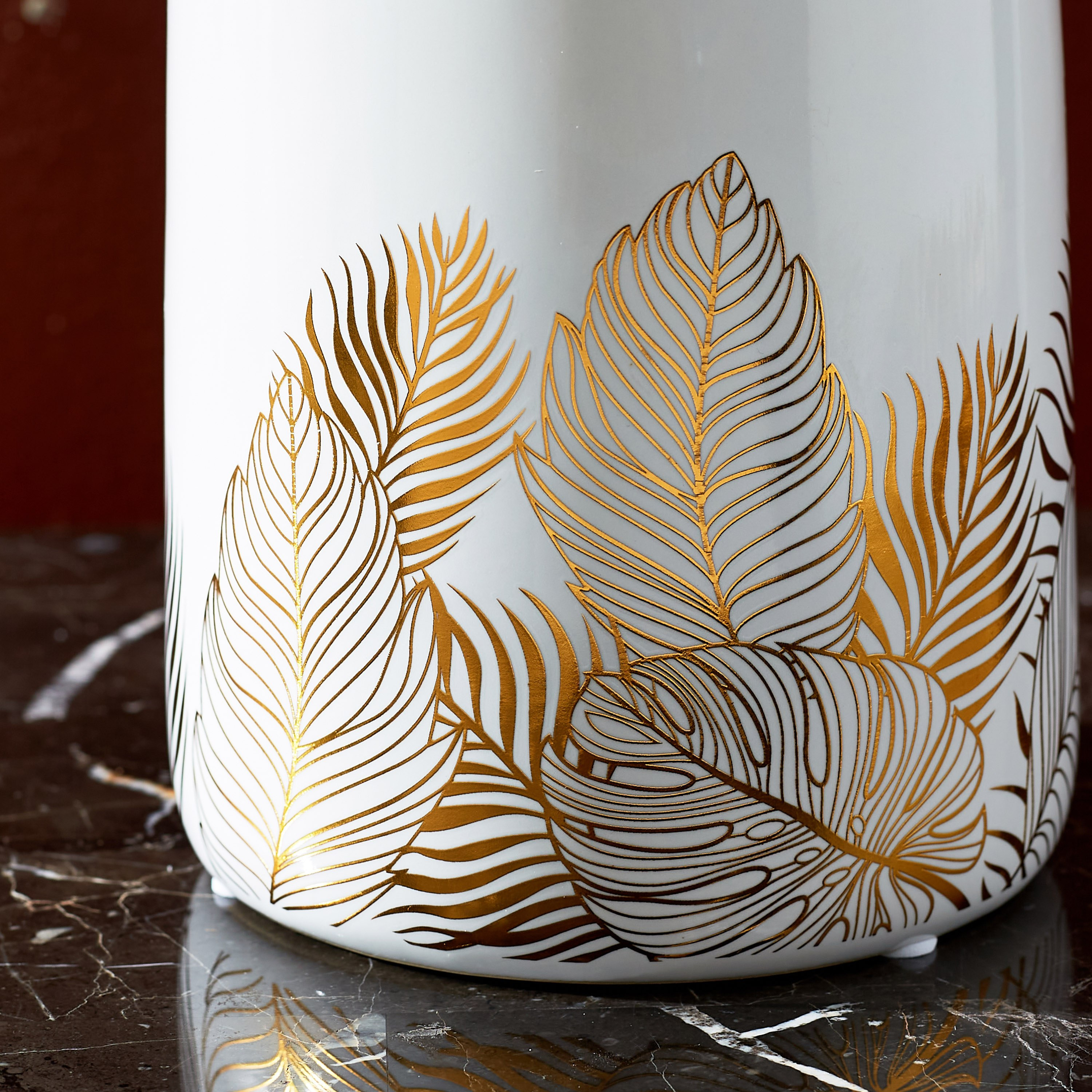 مزهرية سيراميك مع ملصق من شاز - 13.5x13.5x20 سم-hbxhomeware-hbxdecorandfurnishings-image-4