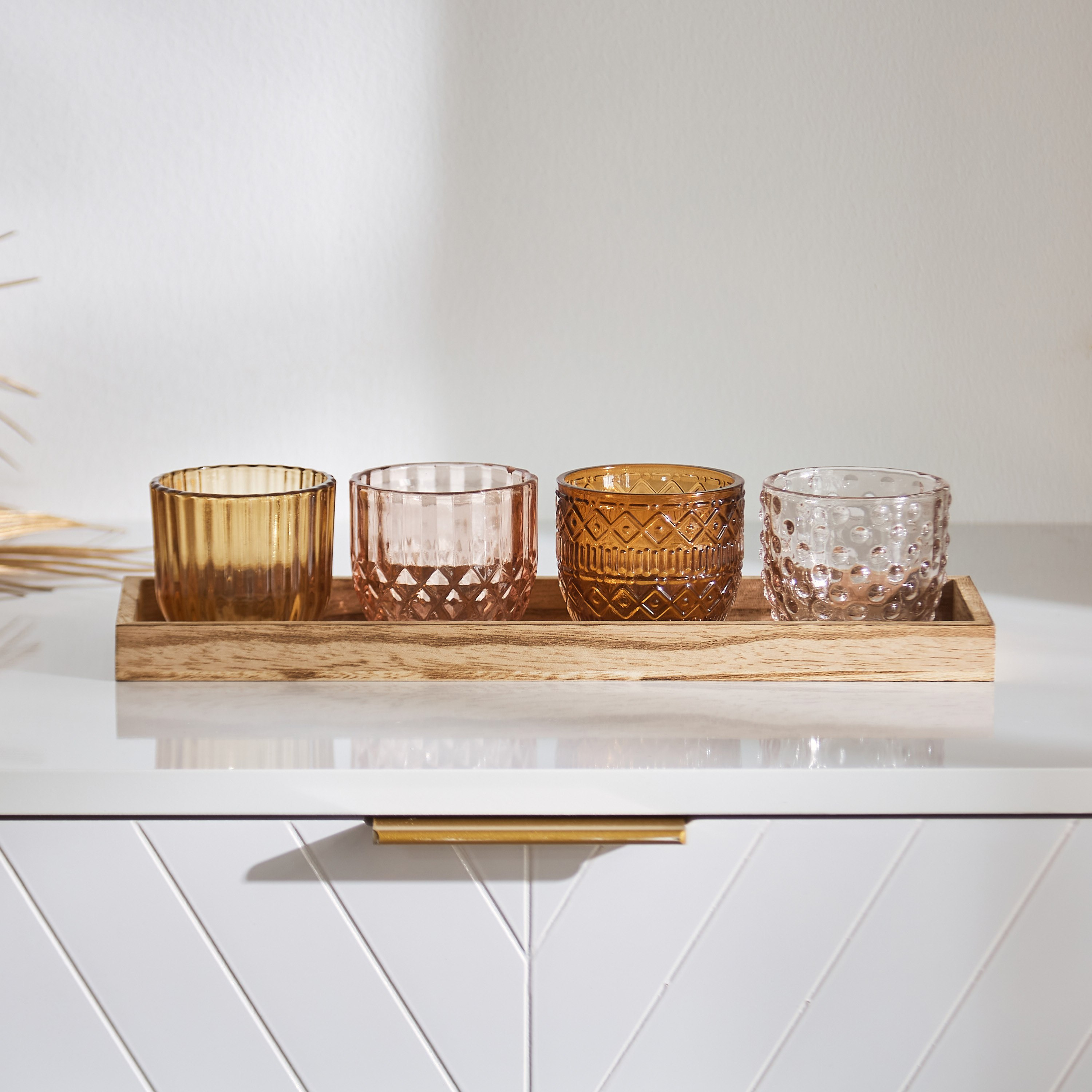 حامل شموع صغيرة فوتيف زجاج مع صينية خشبية من بيرج - 30x9x6 سم-hbxlivingroom-decorandaccessories-candleholders-image-1