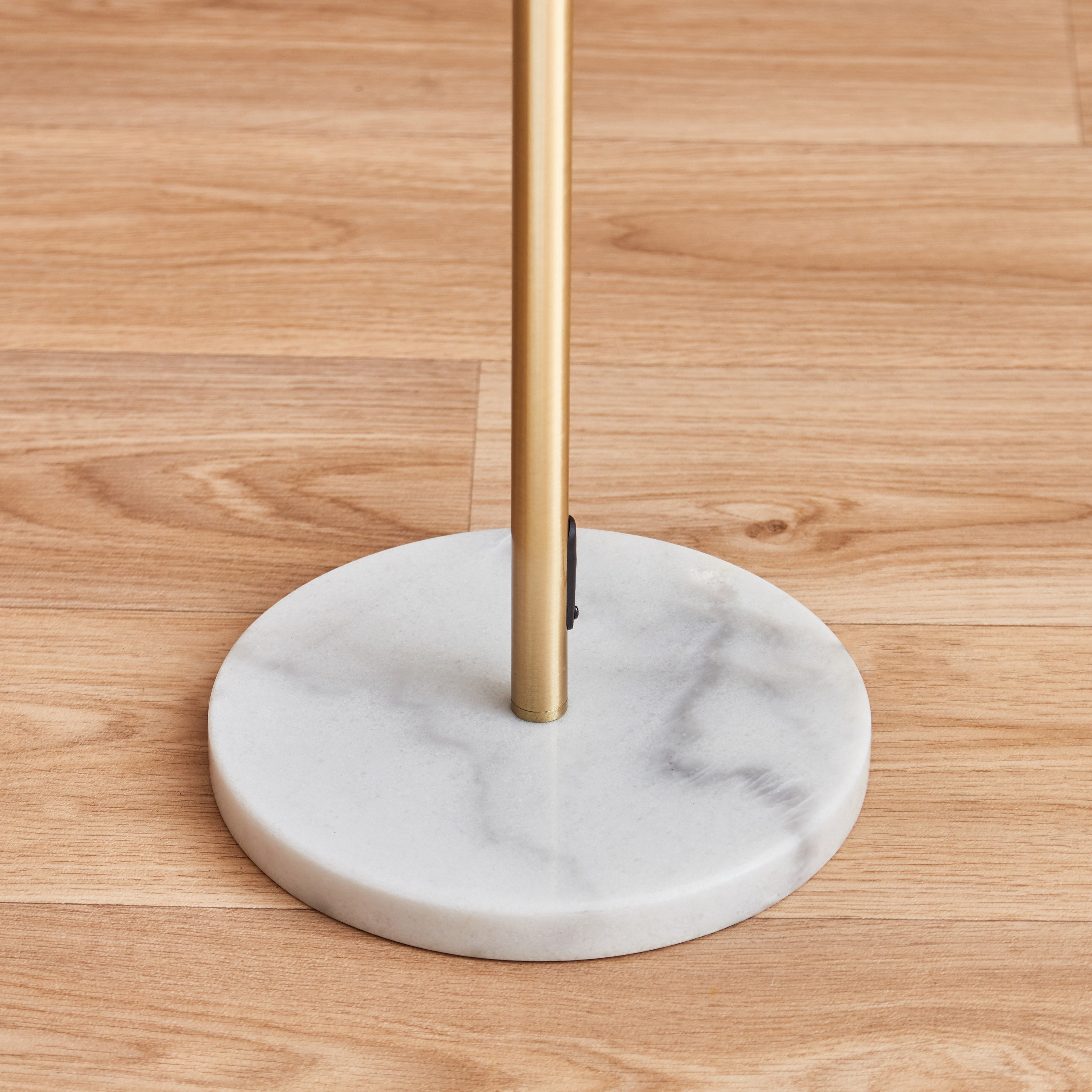 مصباح أرضية معدني بقاعدة رخامية من إيثان - 28x150 سم-hbxhomeware-hbxdecorandfurnishings-image-4