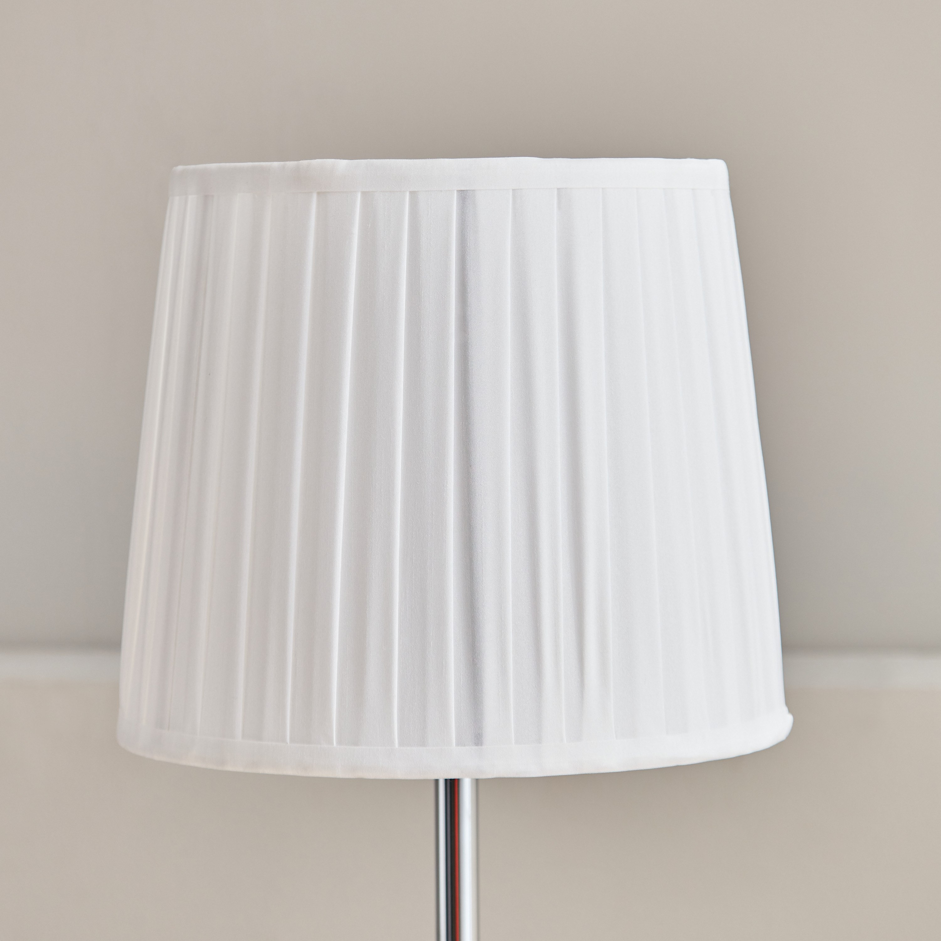 Ethan Metal Floor Lamp with Marble Base - 28x150 cm-hbxhomeware-hbxdecorandfurnishings-image-3
