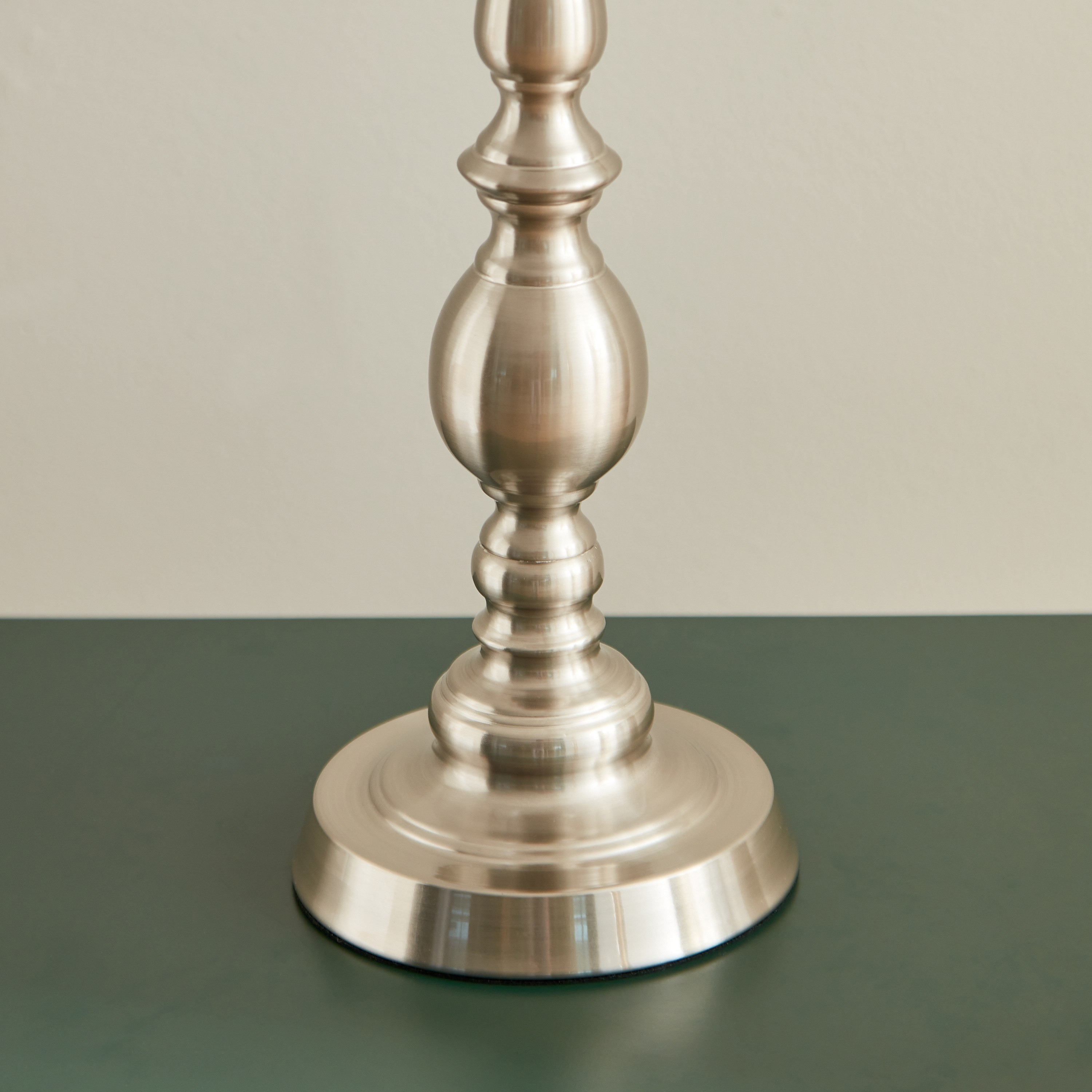 مصباح طاولة معدني من إيثان - 28x62 سم-hbxlivingroom-lighting-tablelamps-image-4