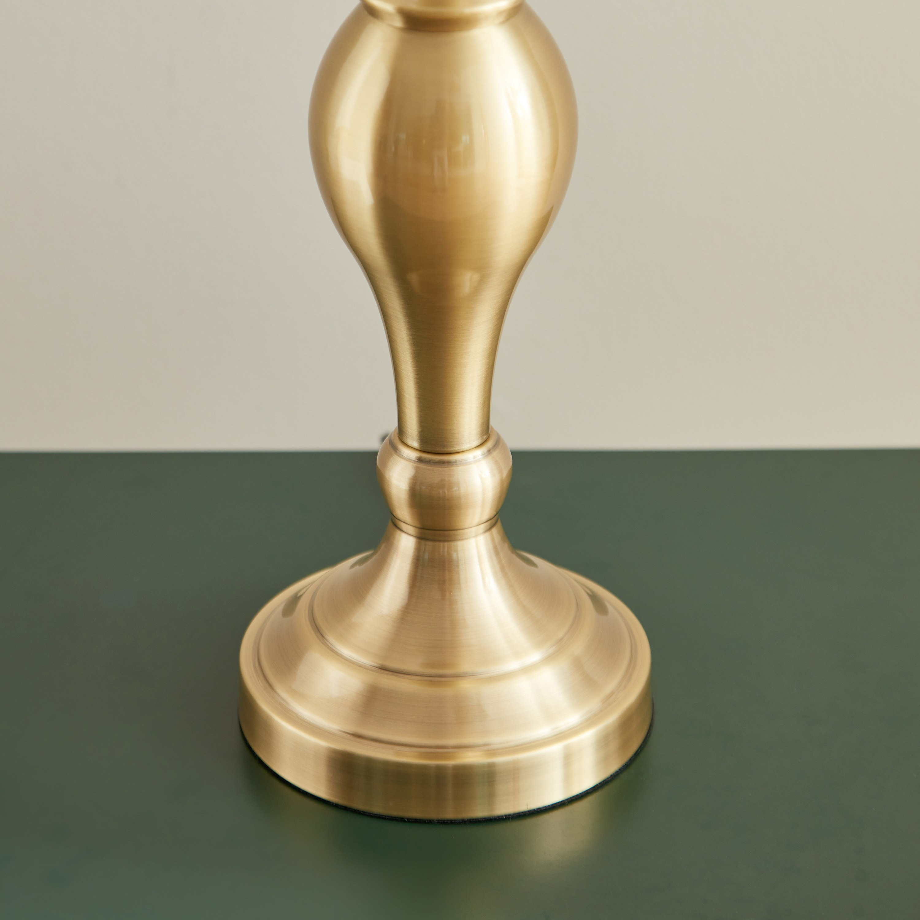 مصباح طاولة معدني من إيثان - 30x61 سم-hbxlivingroom-lighting-tablelamps-image-4
