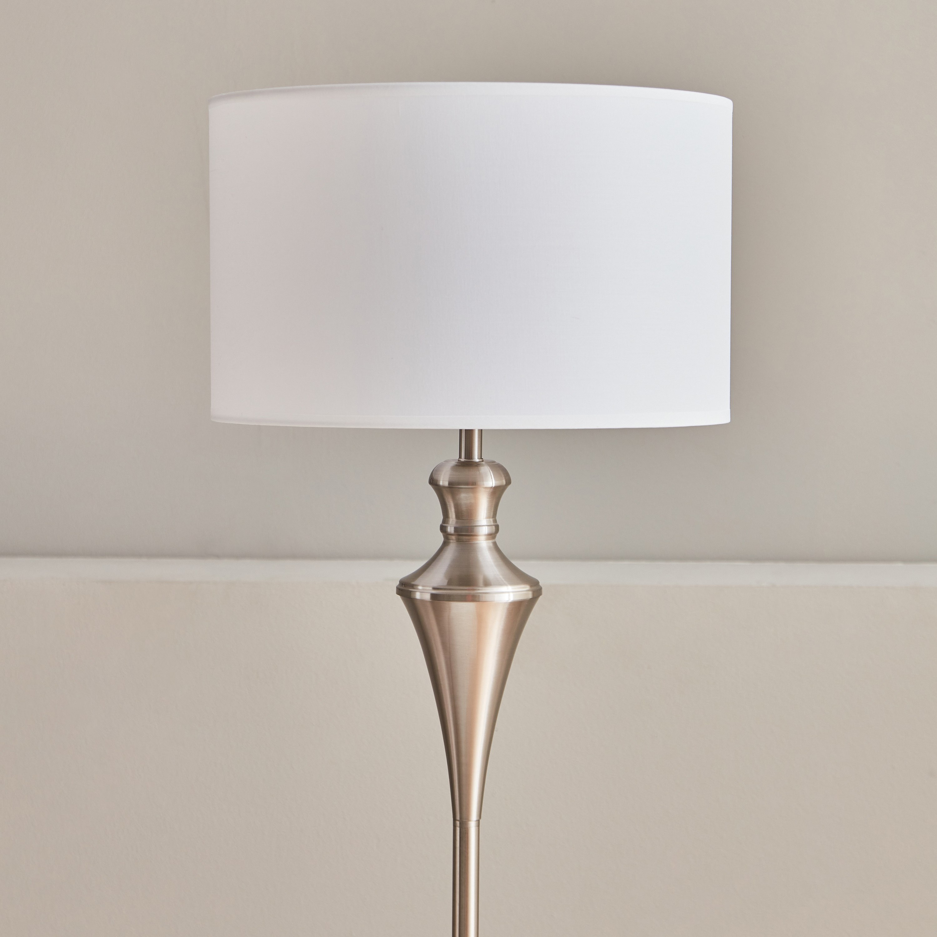 مصباح أرضية معدني من إيثان - 36x160 سم-hbxhomeware-hbxdecorandfurnishings-image-3