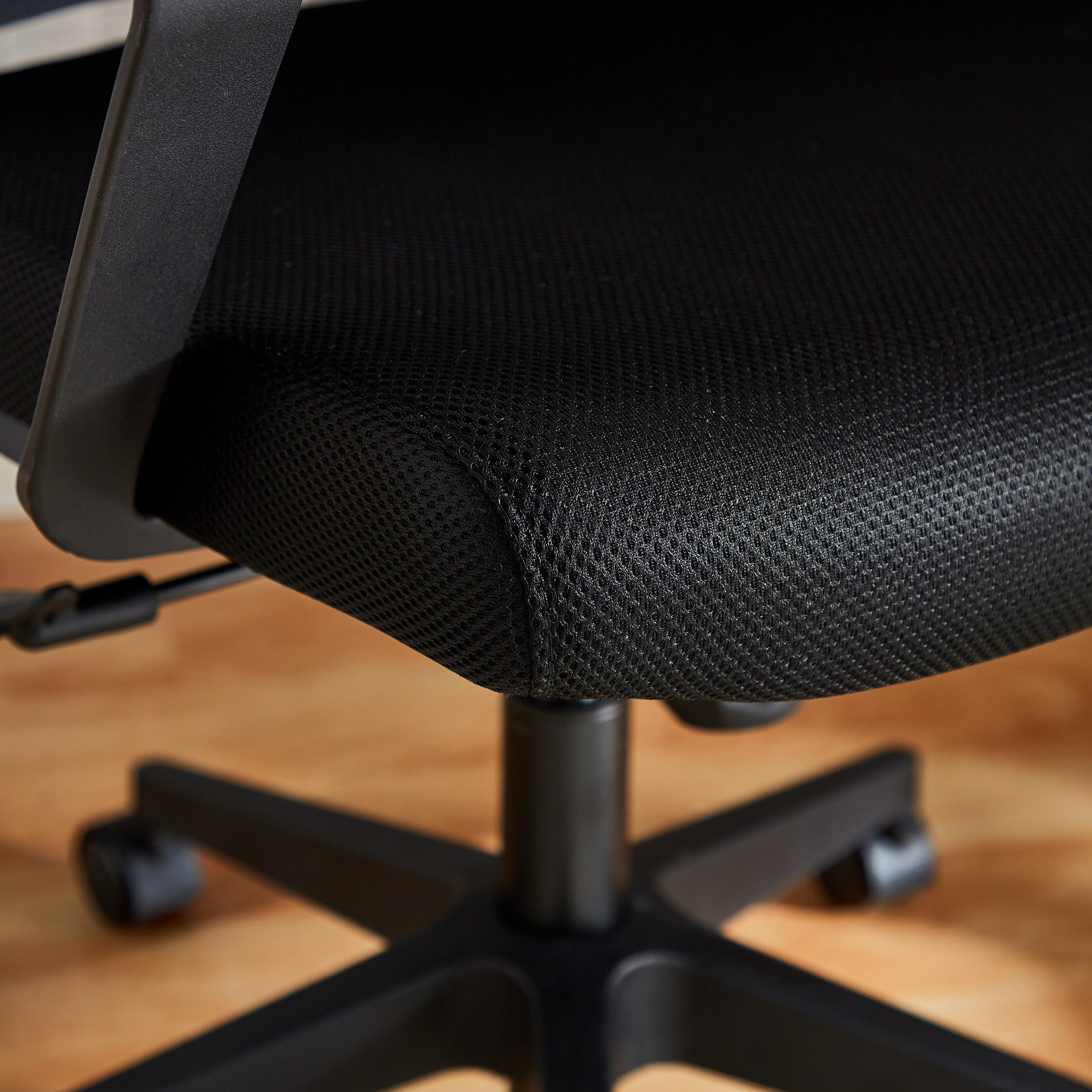 كرسي مكتب بمسند ظهر مرتفع من أواسيس-hbxfurniture-office-chairs-image-14