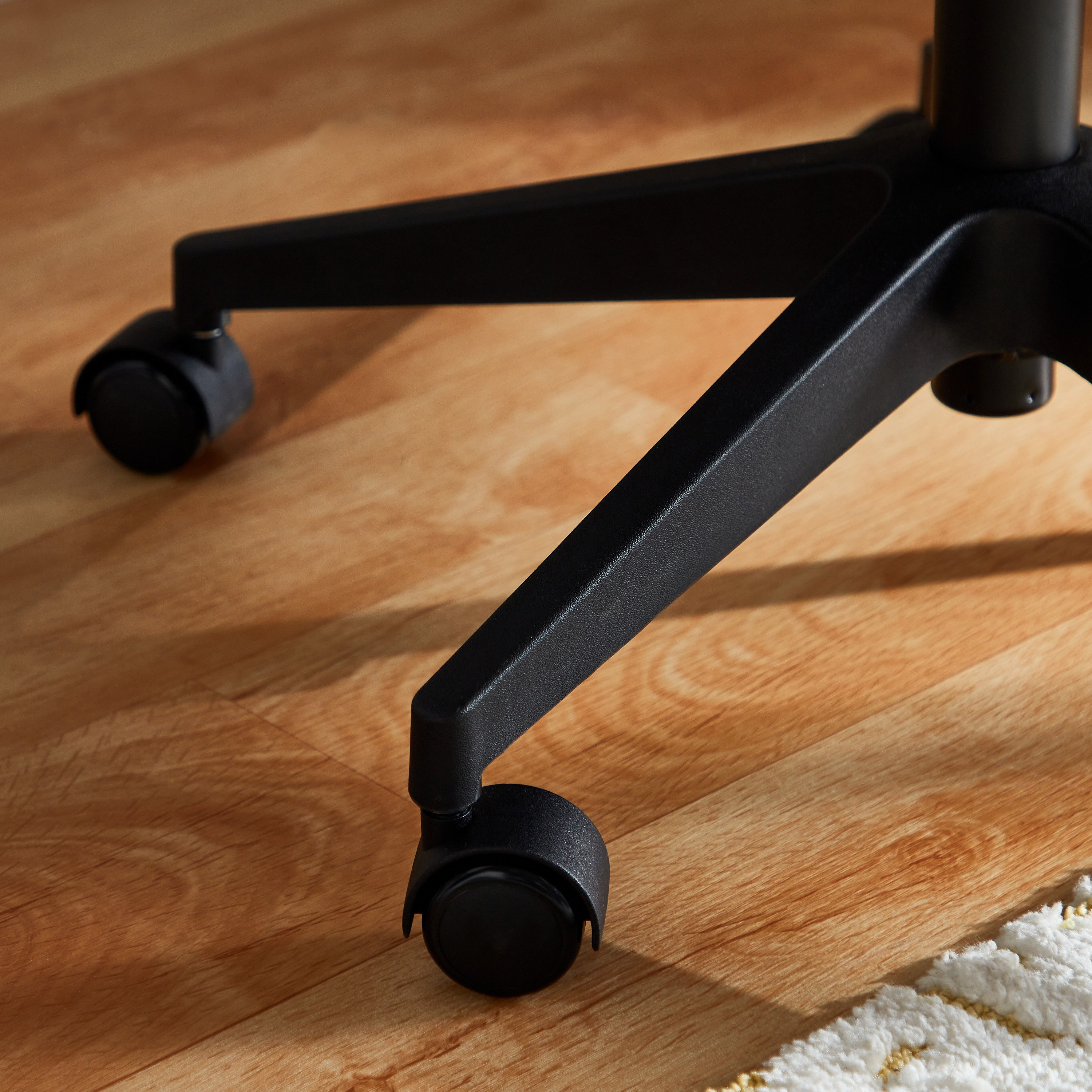 كرسي مكتب بمسند ظهر مرتفع من أواسيس-hbxfurniture-office-chairs-image-9