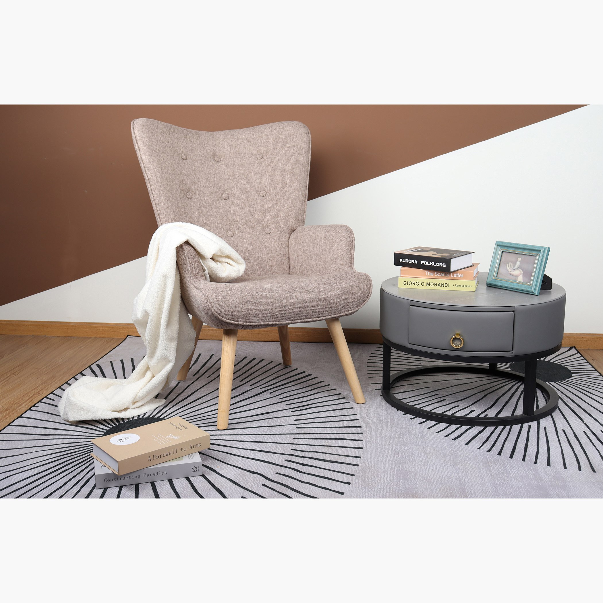 كرسي فردي من أفيري-hbxlivingroom-sofasandarmchairs-sofas-image-1