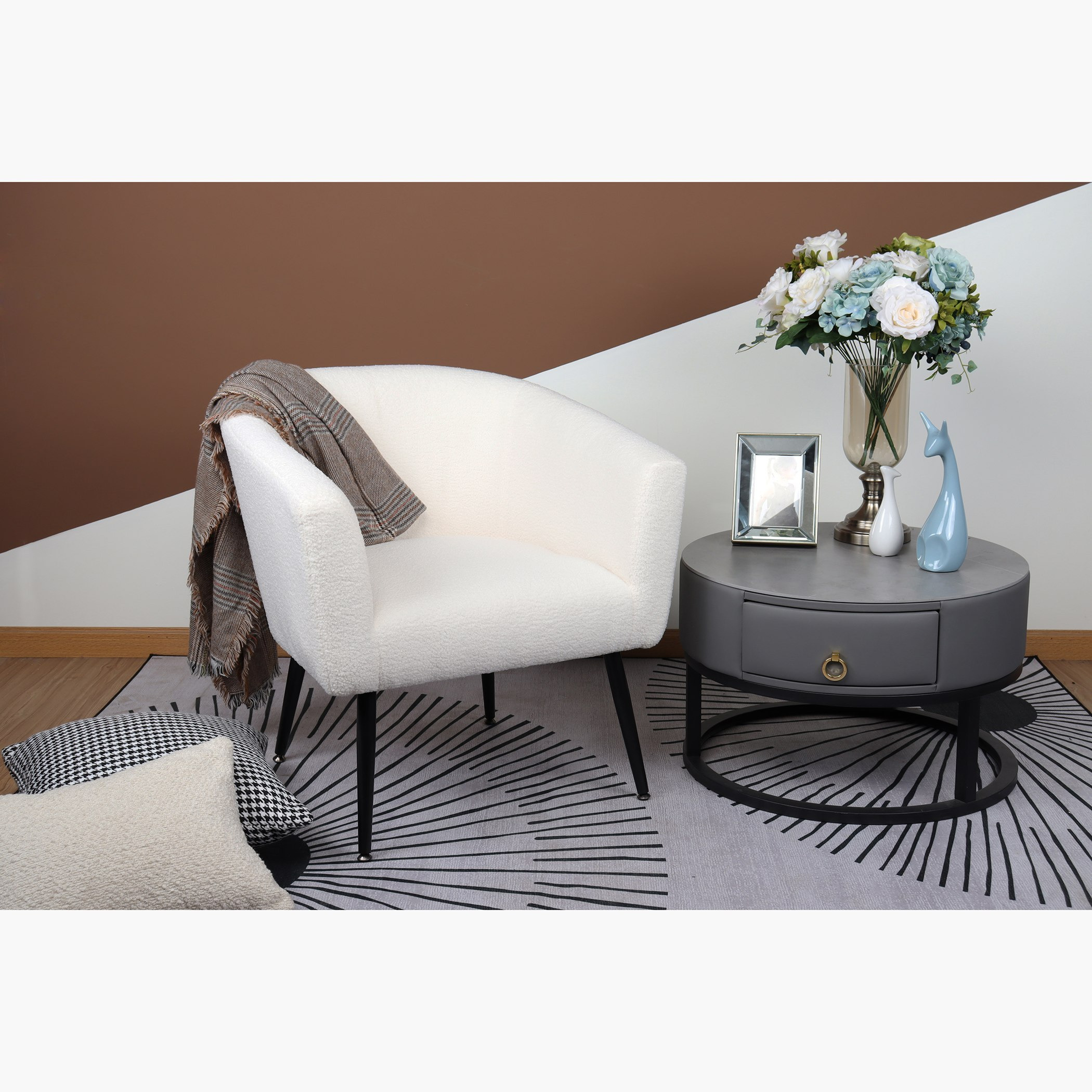 كرسي فردي من إليري-hbxlivingroom-sofasandarmchairs-sofas-image-9