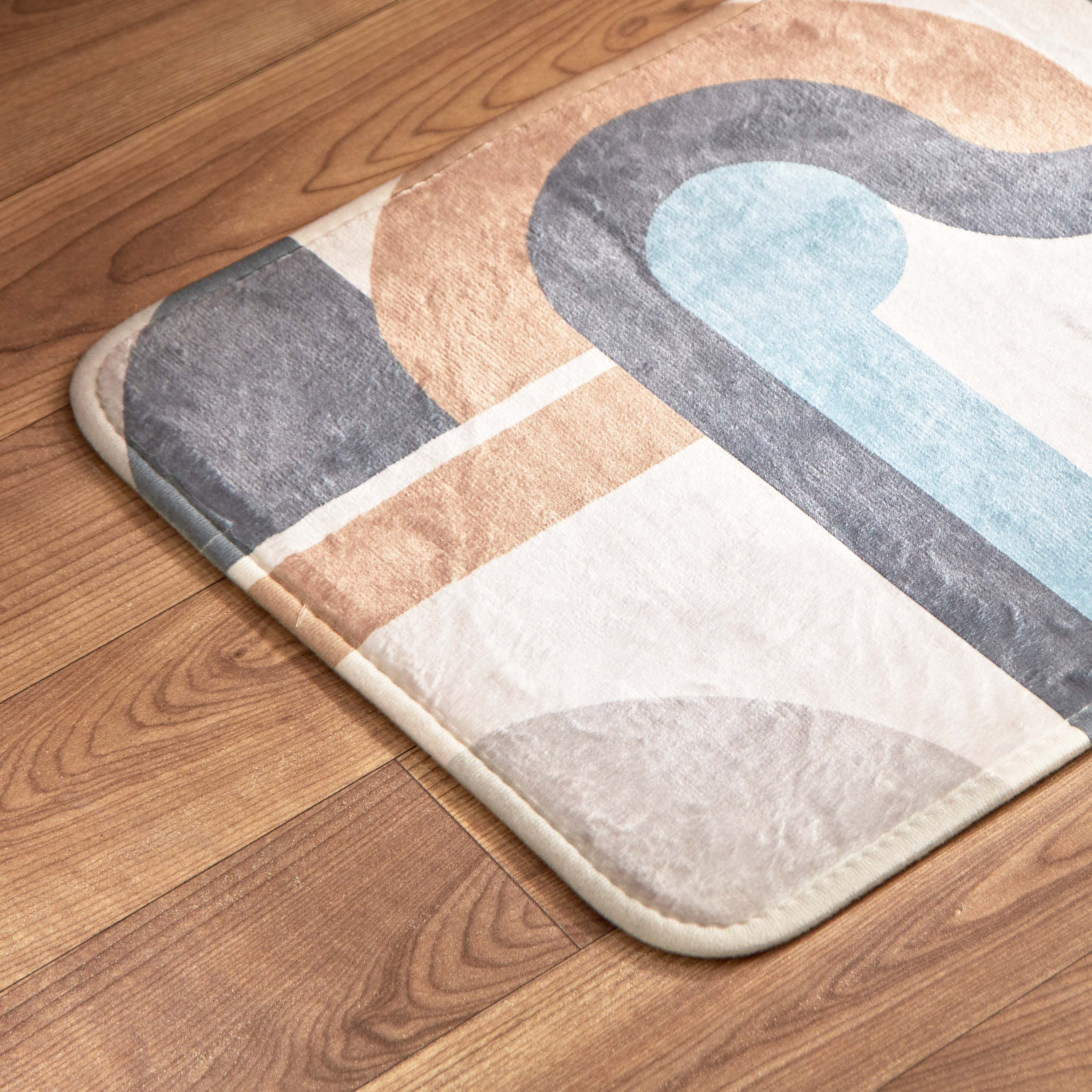 سجادة حمّام إسفنج بطبعات من أوستن رايلي - 35x55 سم-hbxbedroom-floorcoverings-bathmats-image-2