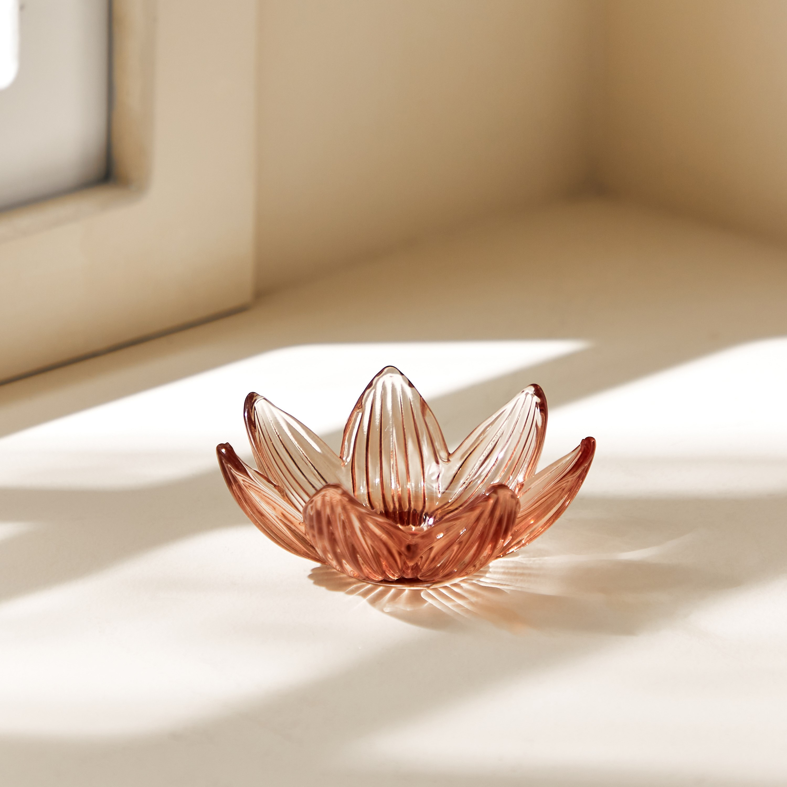 حامل شموع زجاج بتصميم أزهار من بيرج - 11.5x4.7 سم-hbxlivingroom-decorandaccessories-candleholders-image-1
