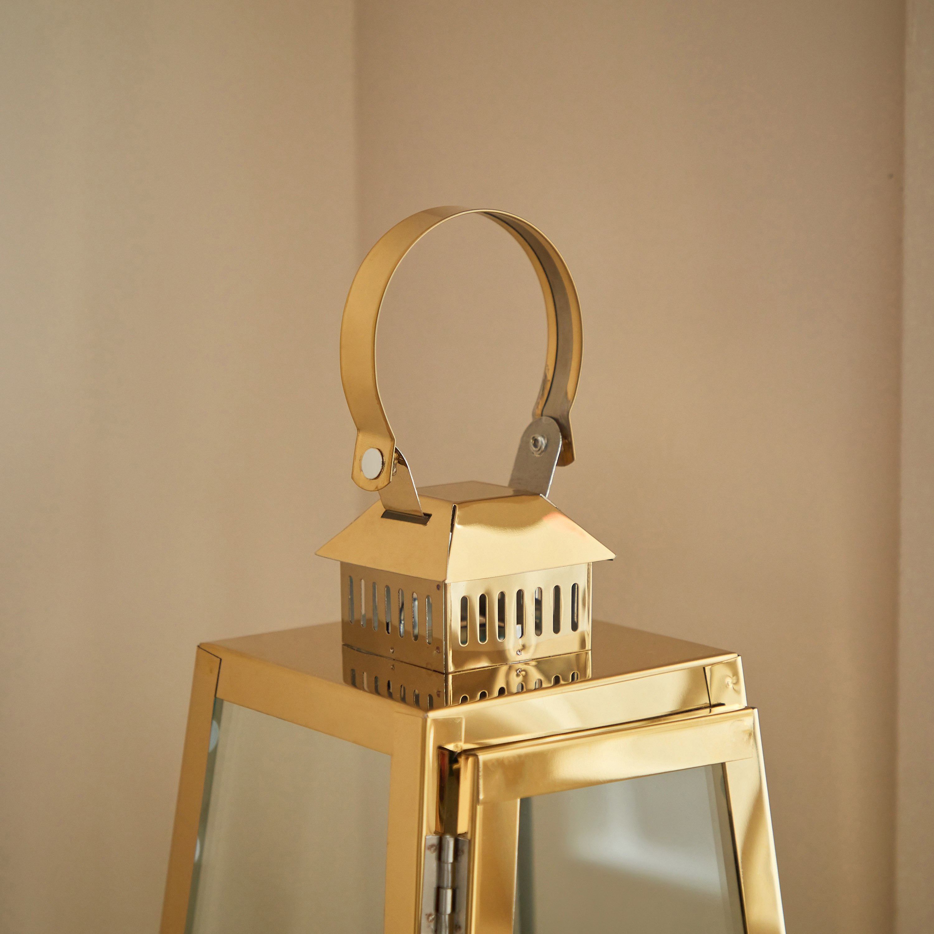 فانوس معدن بحامل شموع فوتيف زجاج شفاف من ناز - 14x14x31 سم-hbxdecorandfurnishings-homeaccessories-lanterns-image-3