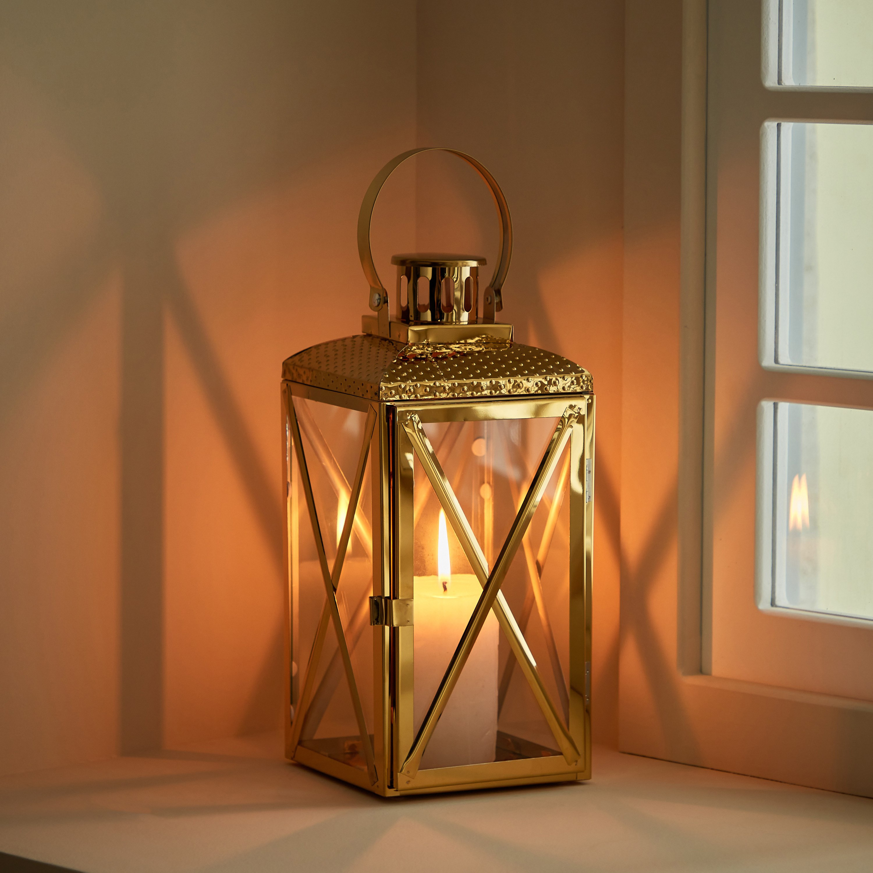 فانوس معدني بحامل شموع فوتيف زجاج شفاف من ناز - 13.8x13x29.5 سم-PROMO_HB_AE_B1G1_250925-image-2