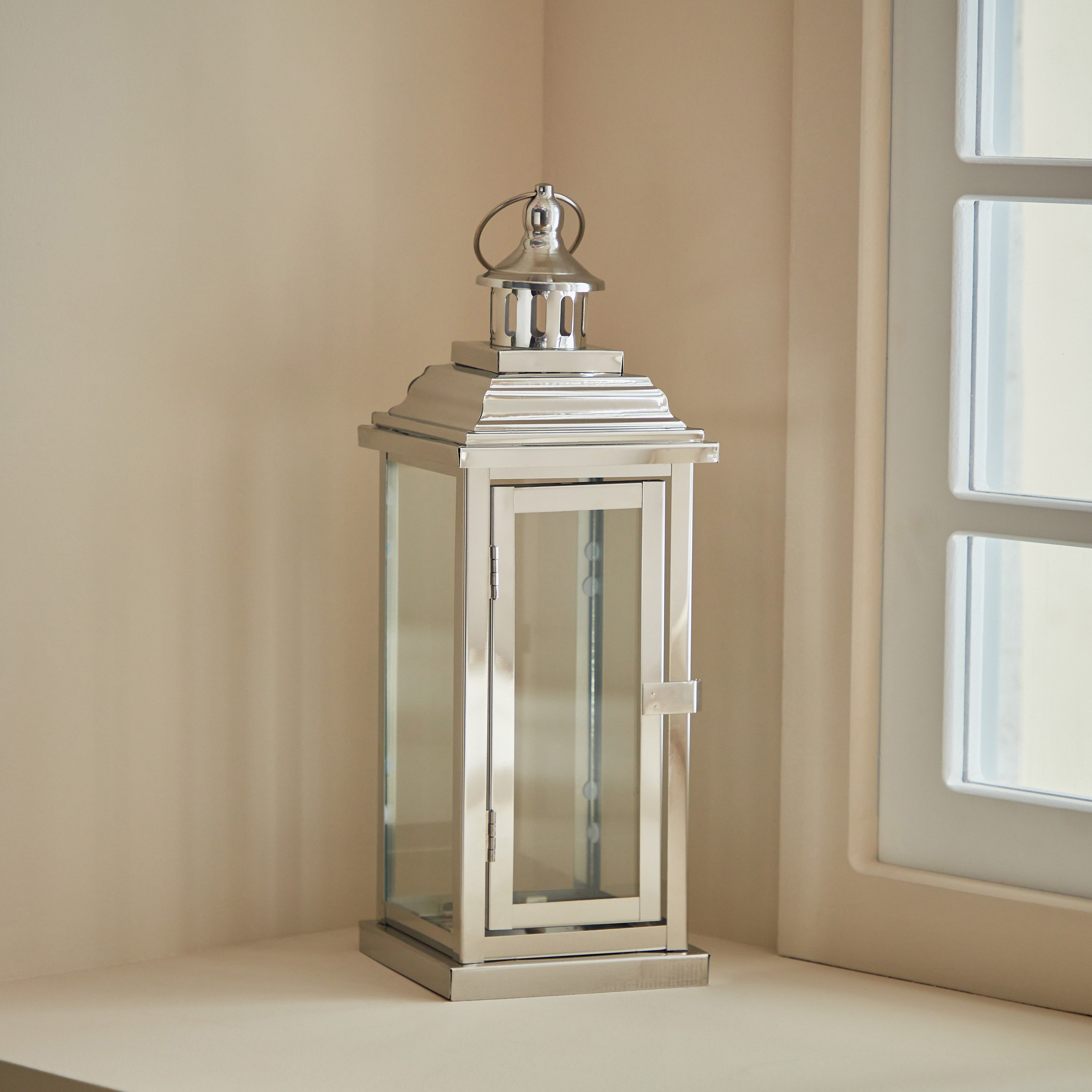 فانوس معدني بحامل شموع فوتيف زجاج شفاف من ناز - 13x13x37.5 سم-hbxdecorandfurnishings-homeaccessories-lanterns-image-1