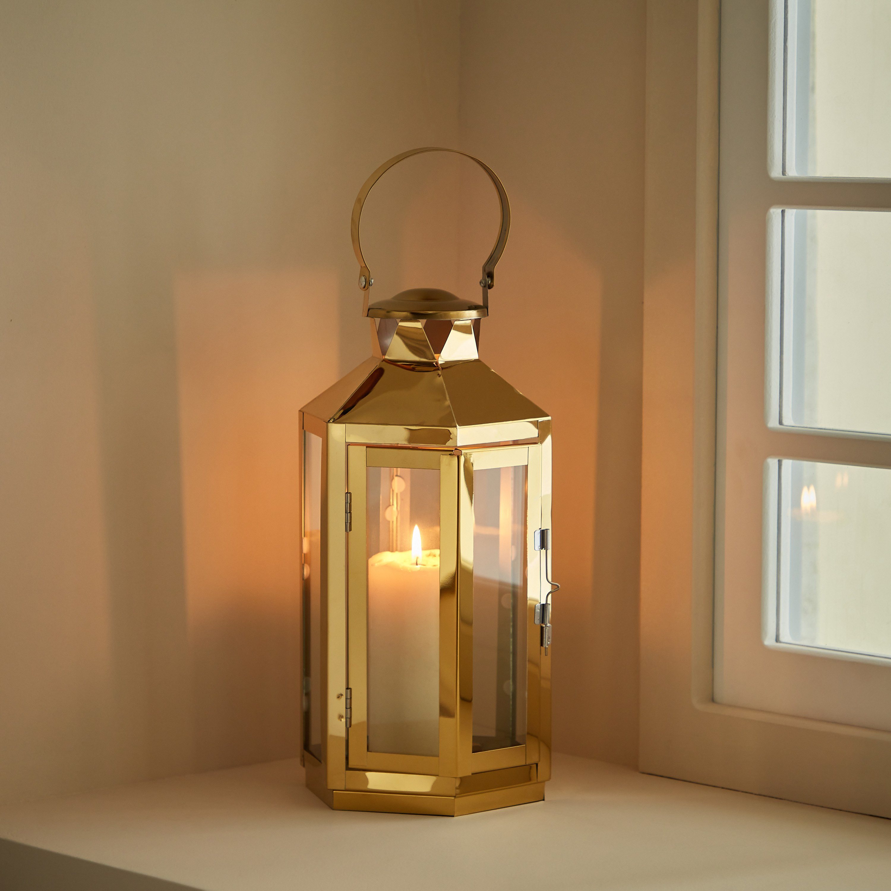 فانوس معدن بحامل شموع فوتيف زجاج شفاف من ناز - 16.7x14.3x33.5 سم-PROMO_HB_AE_B1G1_250925-image-2