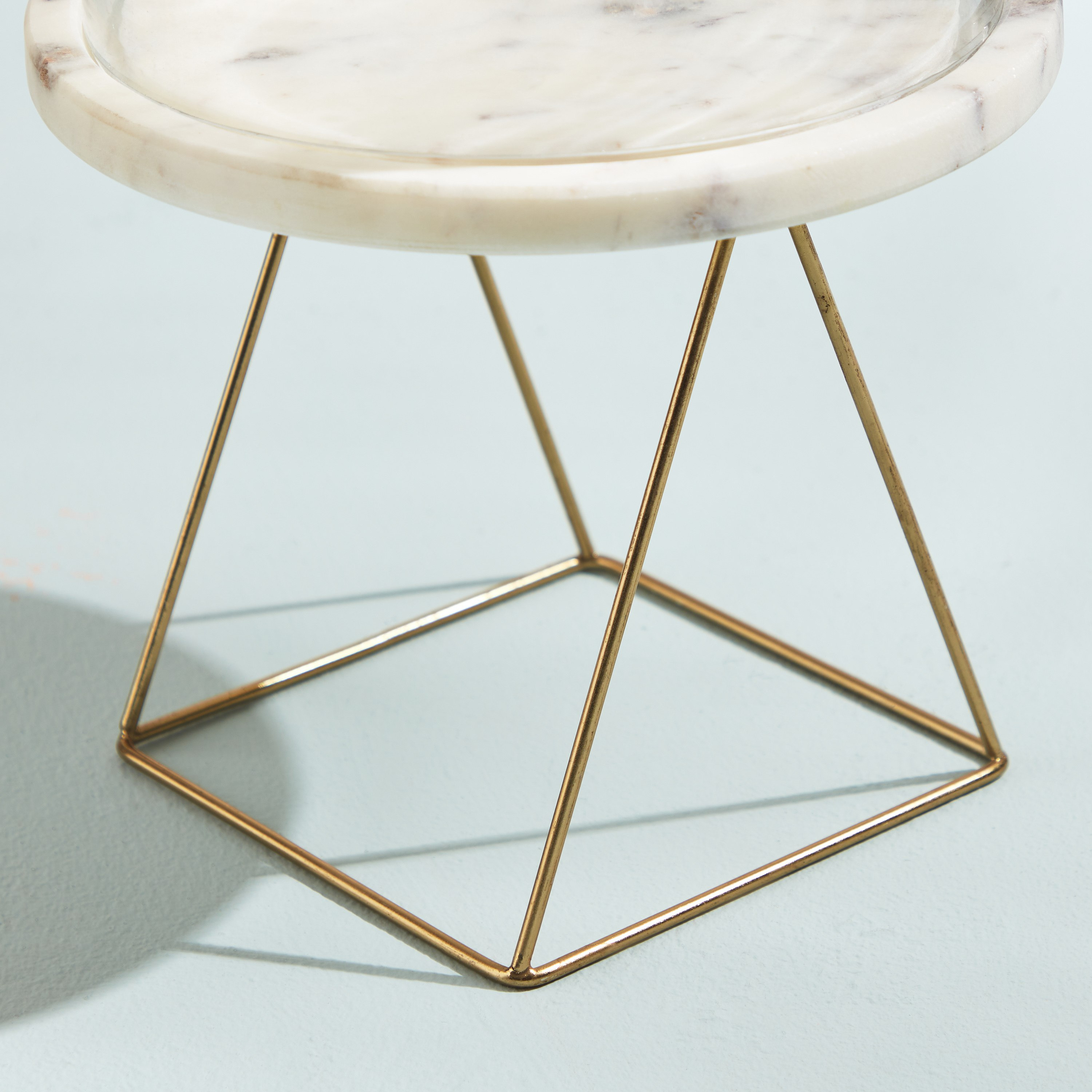 حامل كيك رخام مع قبة من بيانكا-hbxdecorandfurnishings-tabletop-serveware-image-5