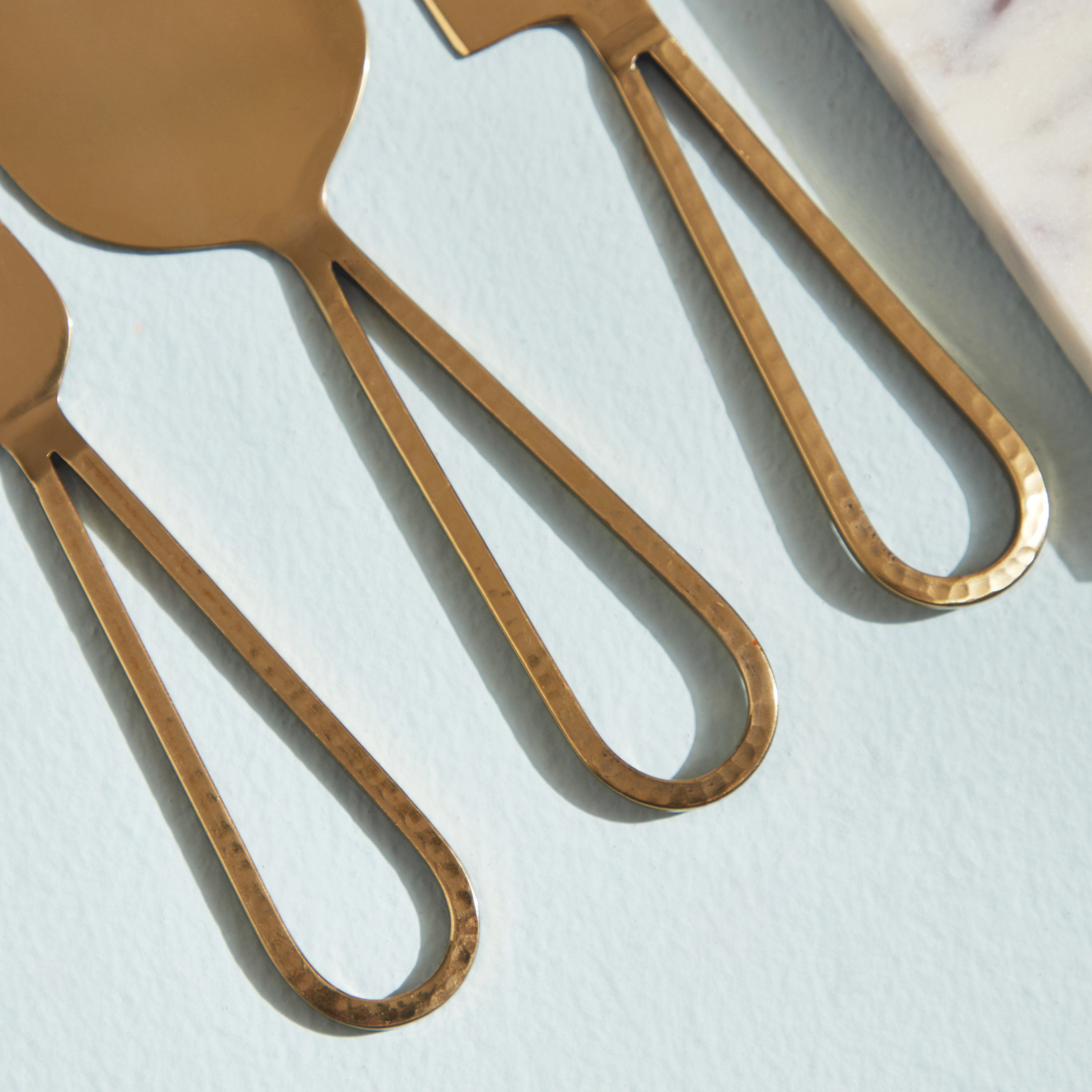 طقم سكين جبن رخام مع لوح من بيانكا-hbxdecorandfurnishings-tabletop-serveware-image-5