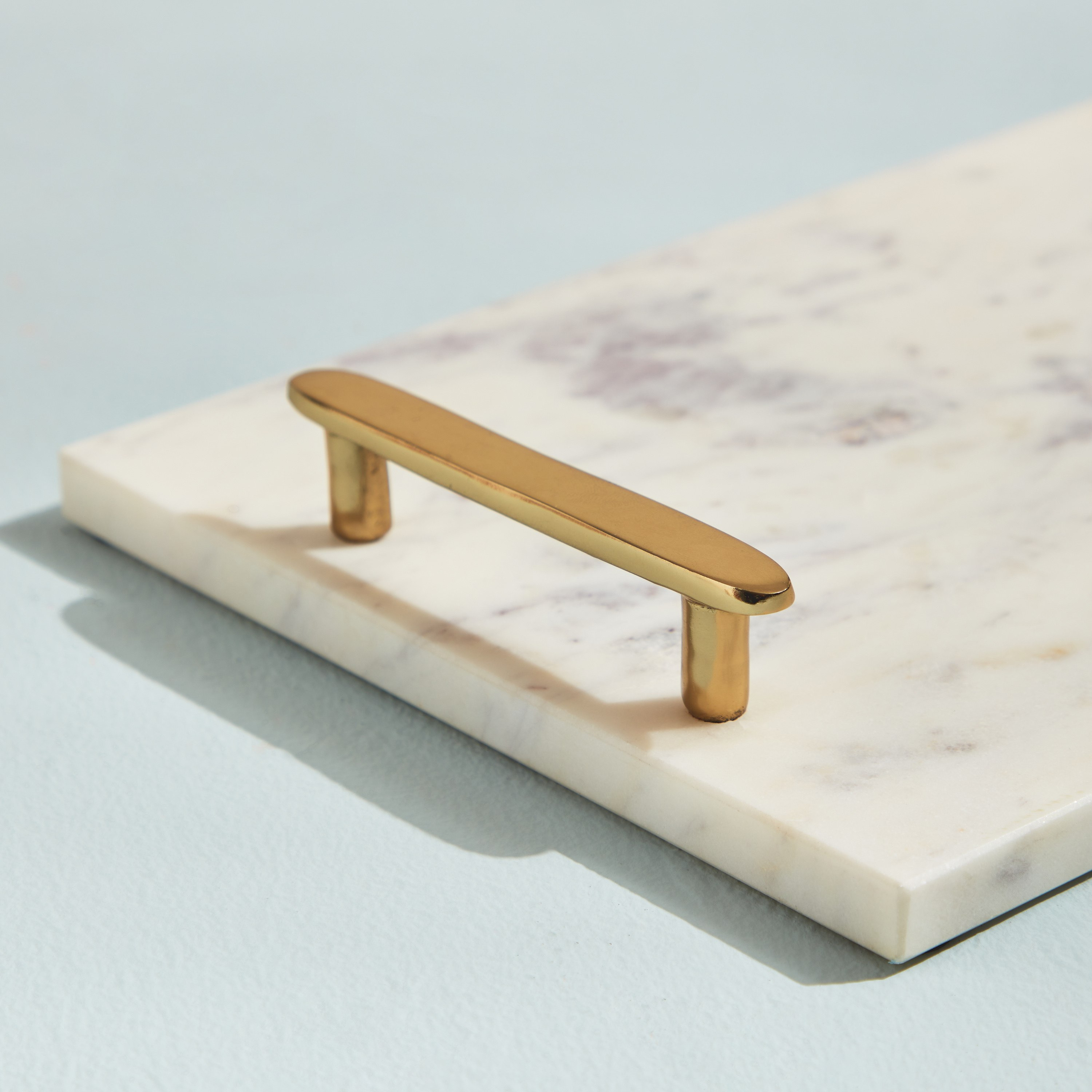 صينية رخام بمقبض من بيانكا-hbxdecorandfurnishings-tabletop-serveware-image-3