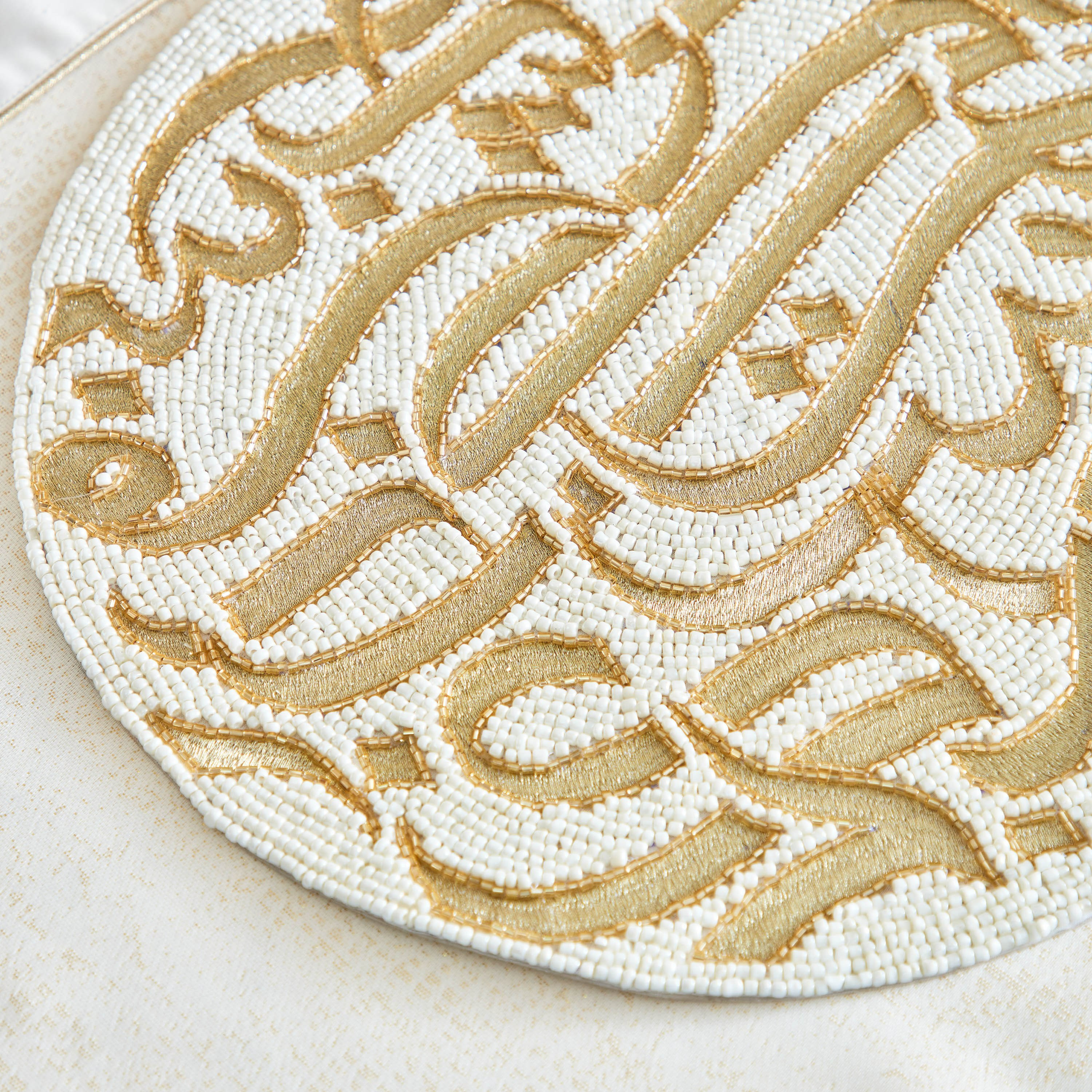 لبادة صحون مستديرة مزيّنة بالخرز من كاليجرافي - 30 سم-hbxdecorandfurnishings-homefurnishings-tablelinens-image-2
