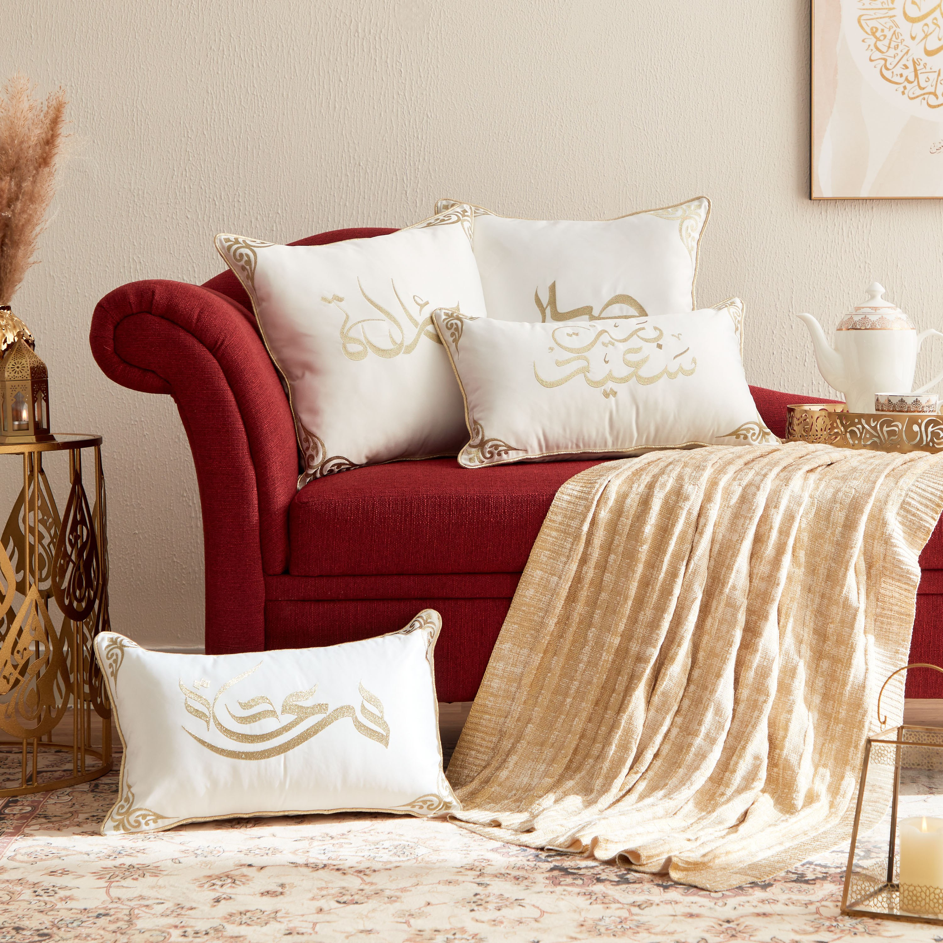 وسادة محشوة مطرزة من كاليجرافي- 30x50 سم-hbxlivingroom-furnishings-cushionsandcovers-filledcushions-image-5