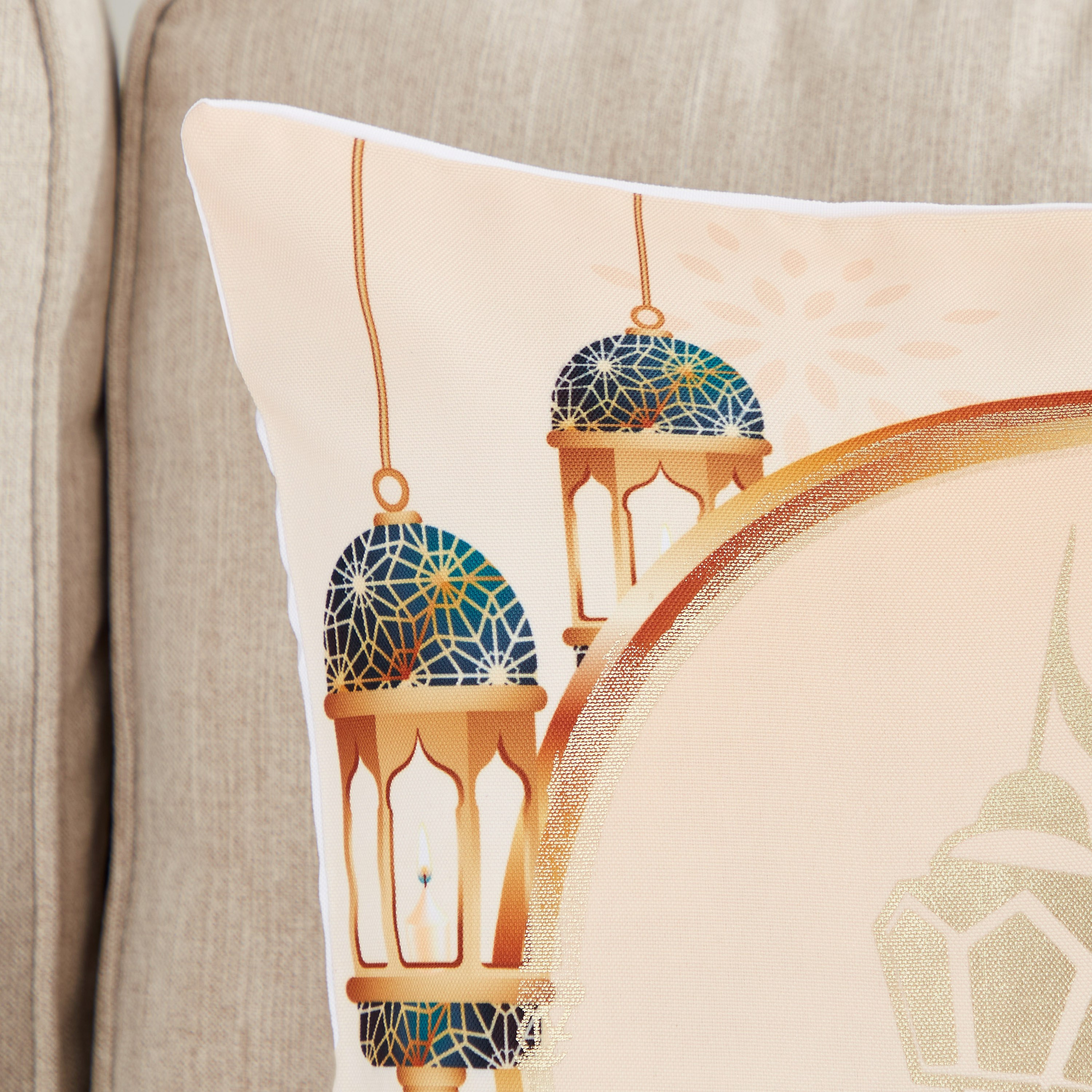 غطاء وسادة بطبعات رقميّة وفويل رمضان من ايتاسا - 45x45 سم-PROMO_HB_AE_B1G1_250925-image-2