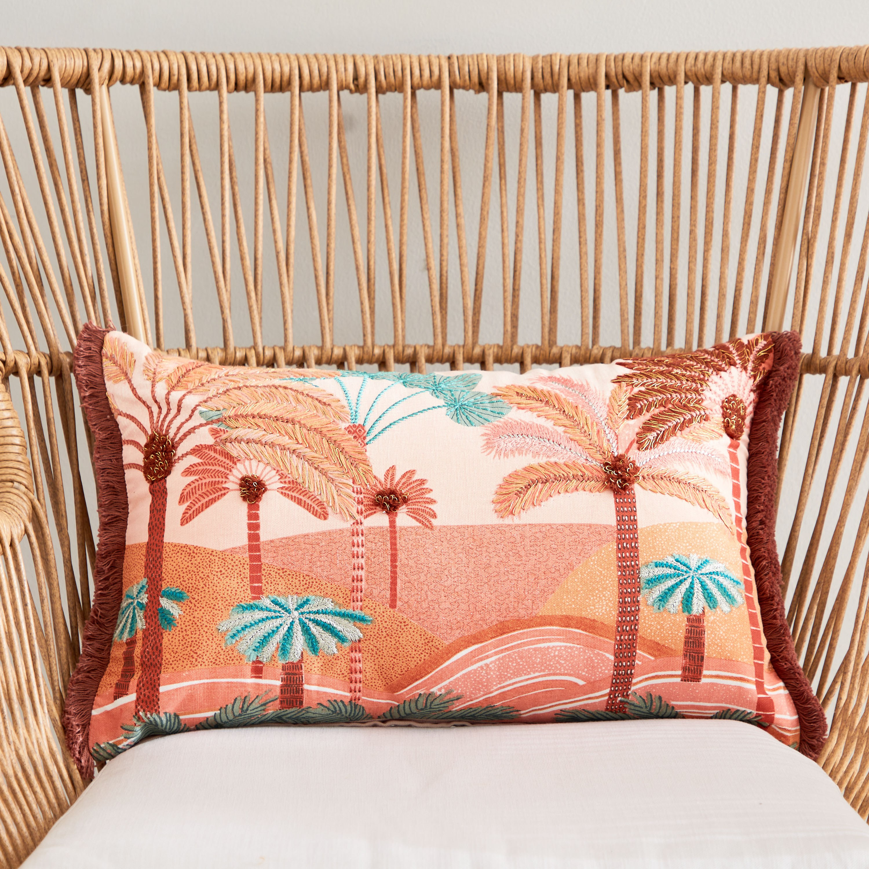 وسادة محشوة بطبعات من خورشيد فيستا - 50x30 سم-hbxlivingroom-furnishings-cushionsandcovers-filledcushions-image-1