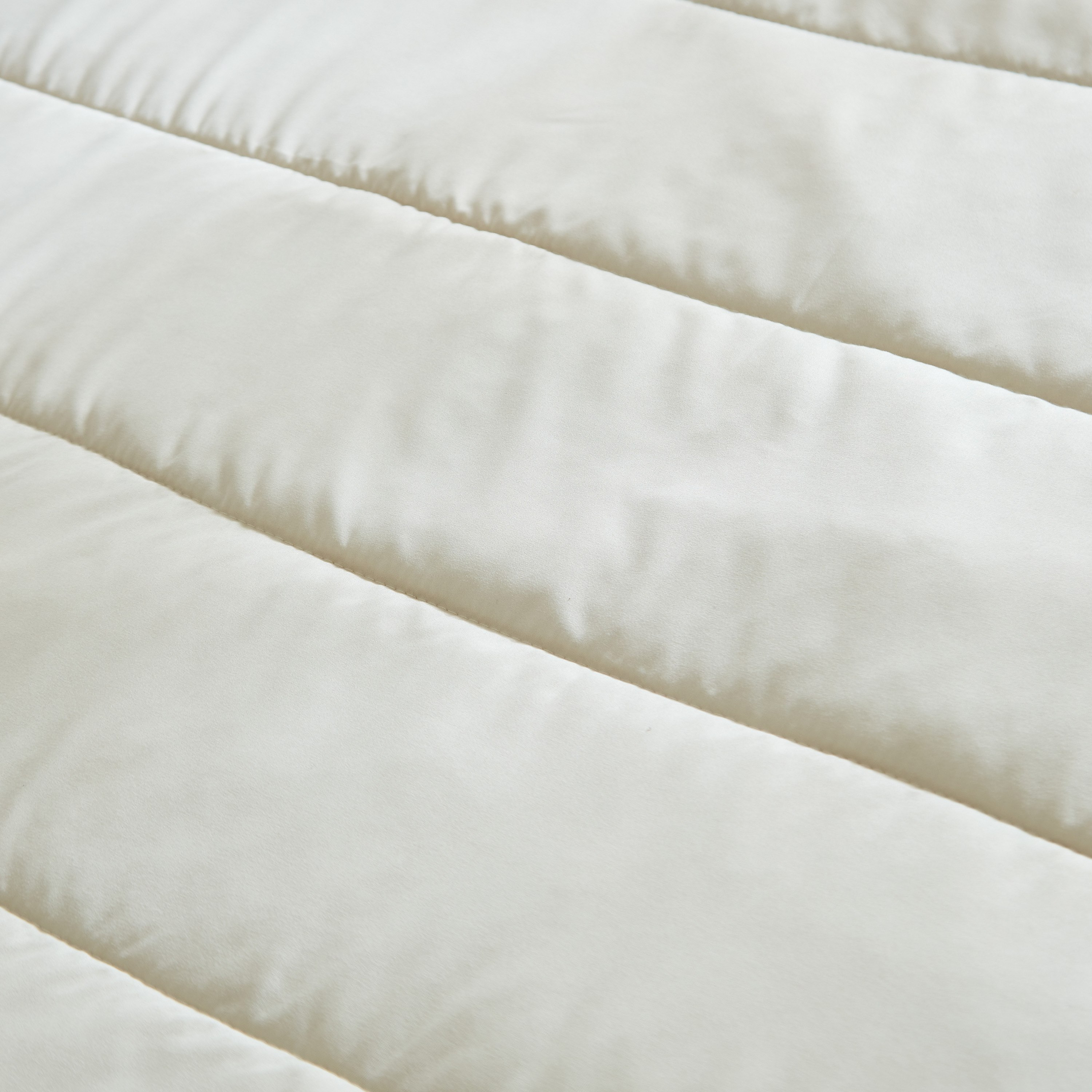 Axis Solid Double Microfibre Comforter - 200x230 cm-PROMO_HB_AE_B1G1_250925-image-5