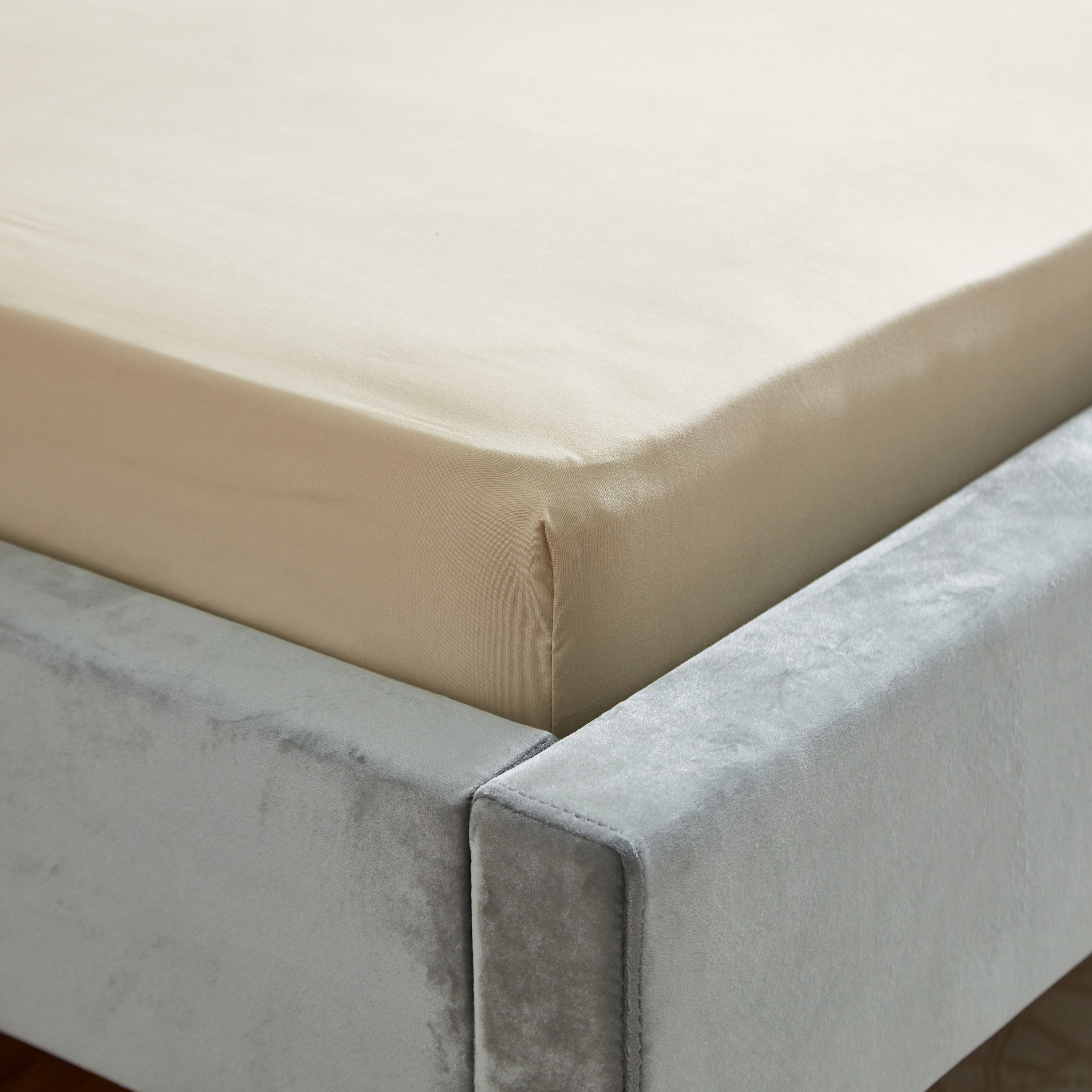 شرشف مطاطي كينج سادة من الألياف الدقيقة من أكسيس - 180x200+25 سم-hbxhomeware-hbxbedroom-image-5
