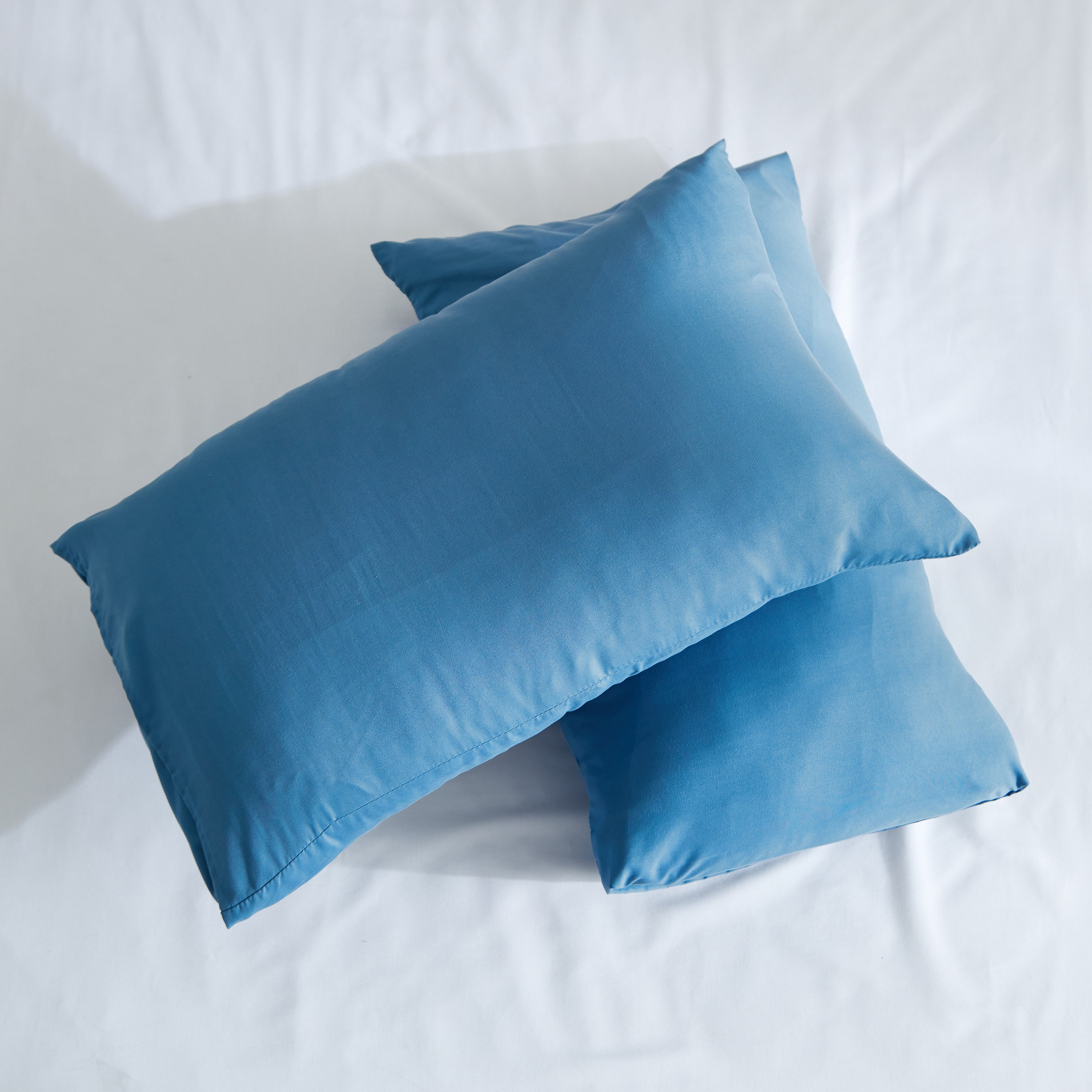 Axis 2-Piece Solid Microfibre Pillowcase Set - 45x70 cm-hbxhomeware-hbxbedroom-image-3