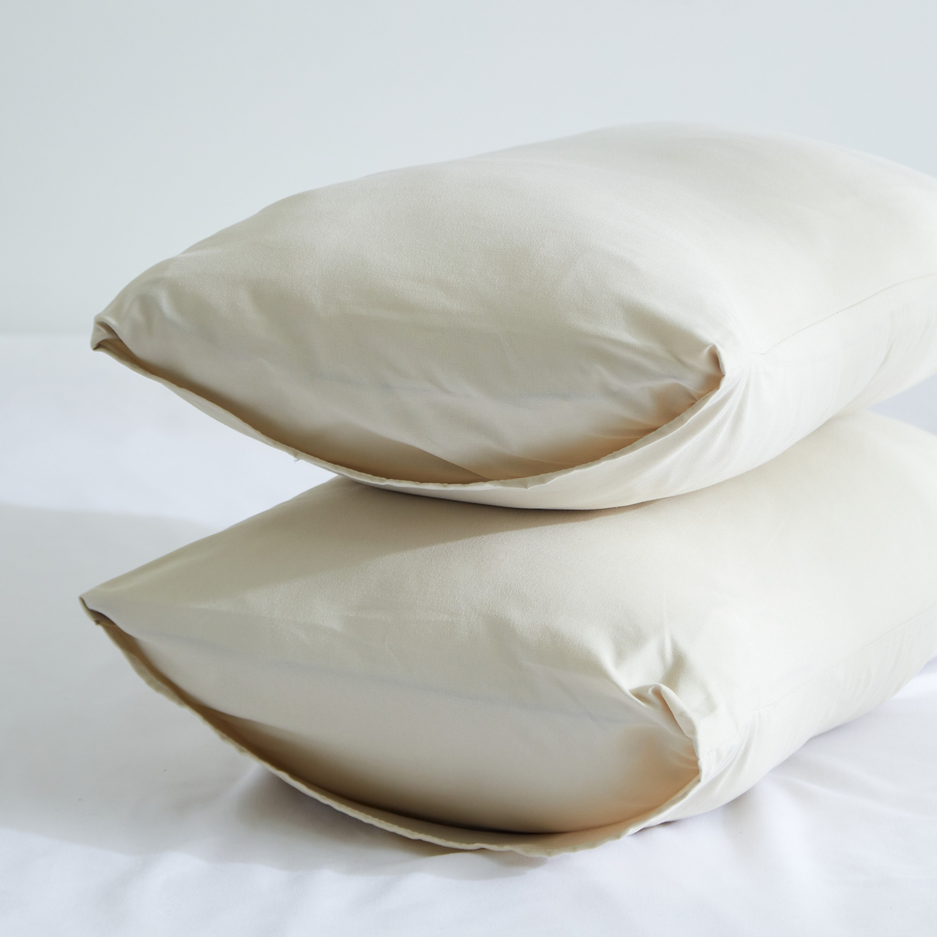 Axis 2-Piece Solid Microfibre Pillowcase Set - 45x70 cm-hbxhomeware-hbxbedroom-image-4