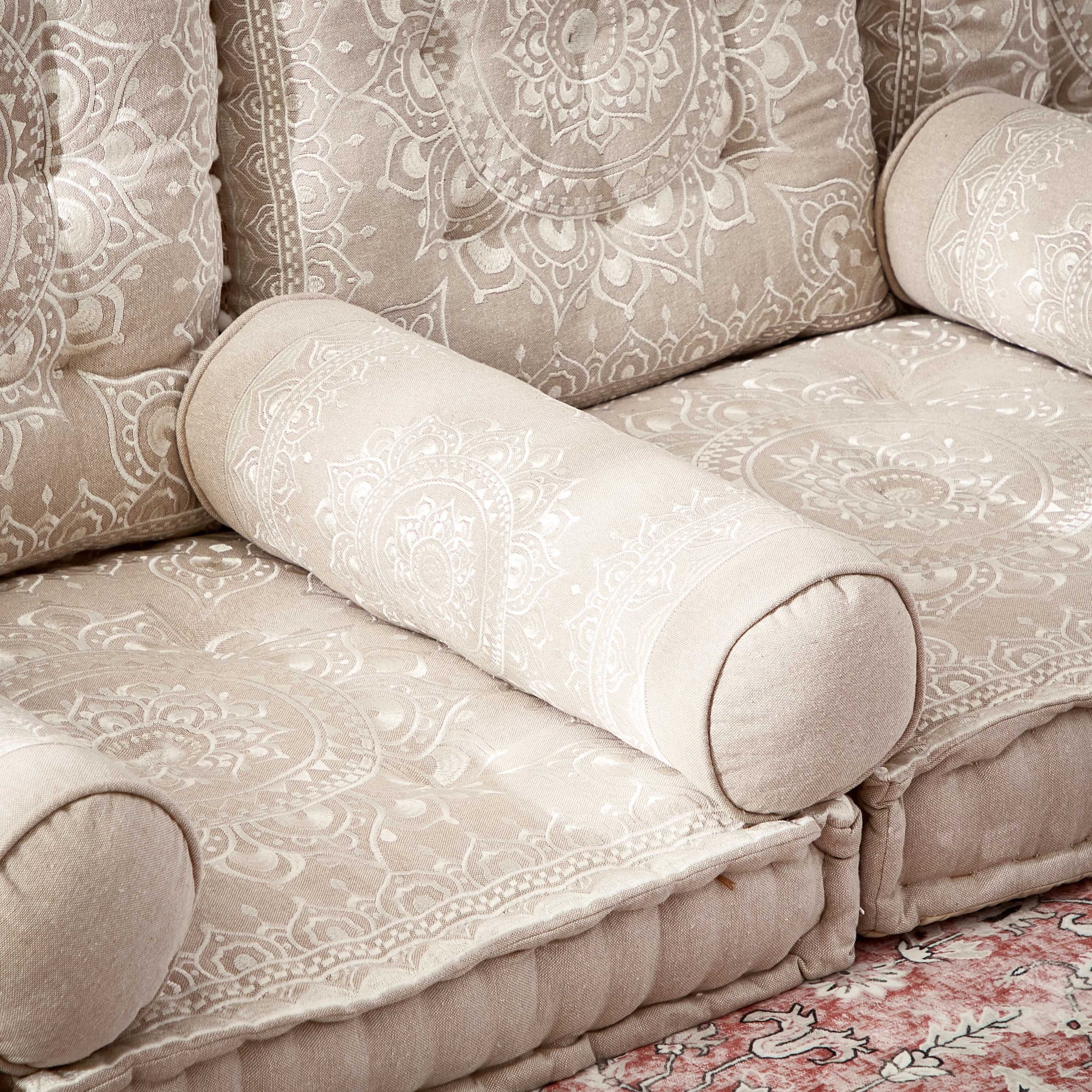 مسند وسادة مطرّزة من مهرجان نزيه - 50x20 سم-hbxlivingroom-furnishings-cushionsandcovers-filledcushions-image-1