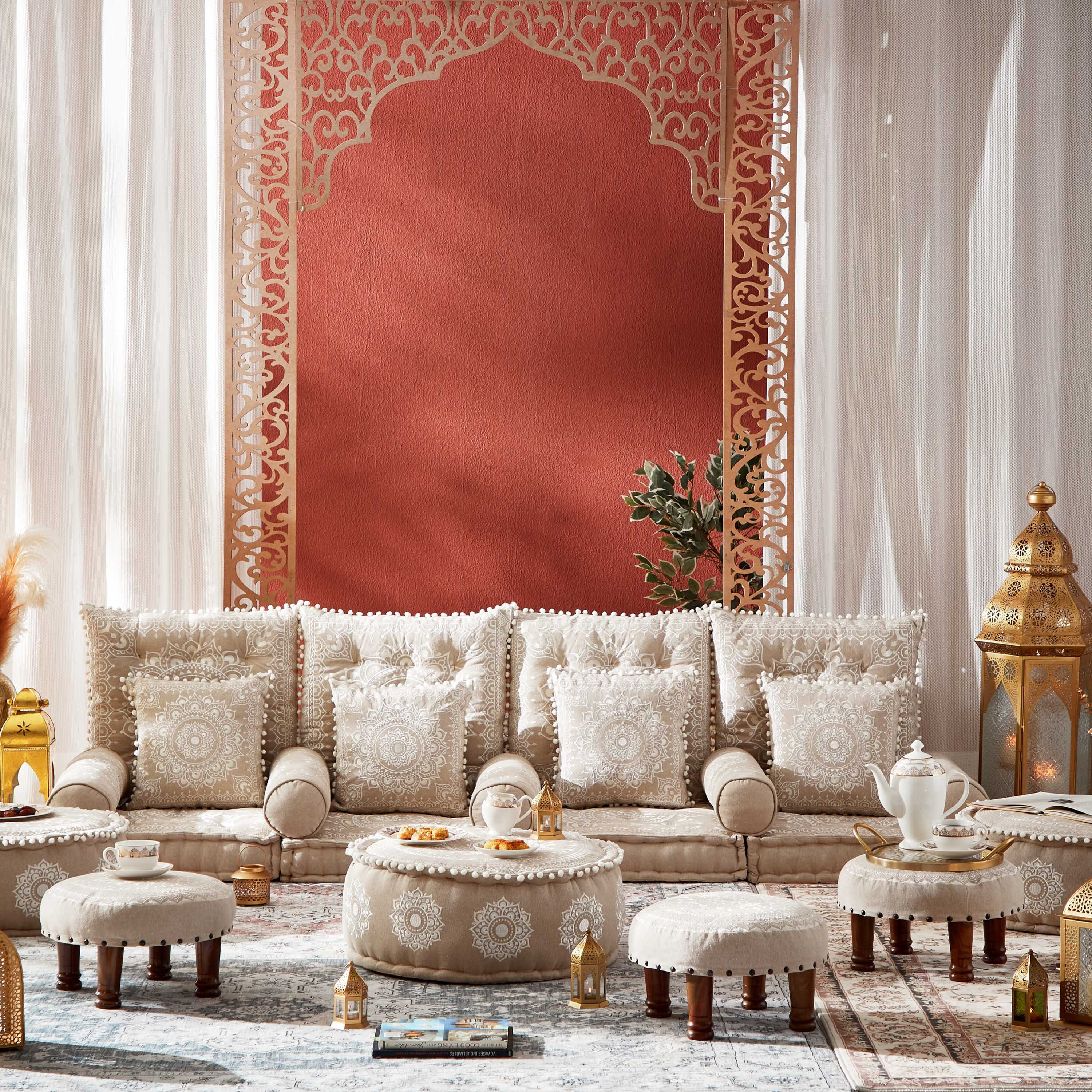 كرسي مستدير مطرز من مهرجان نزيه - 40x40x24 سم-hbxlivingroom-sofasandarmchairs-ottomansandfootstools-image-5