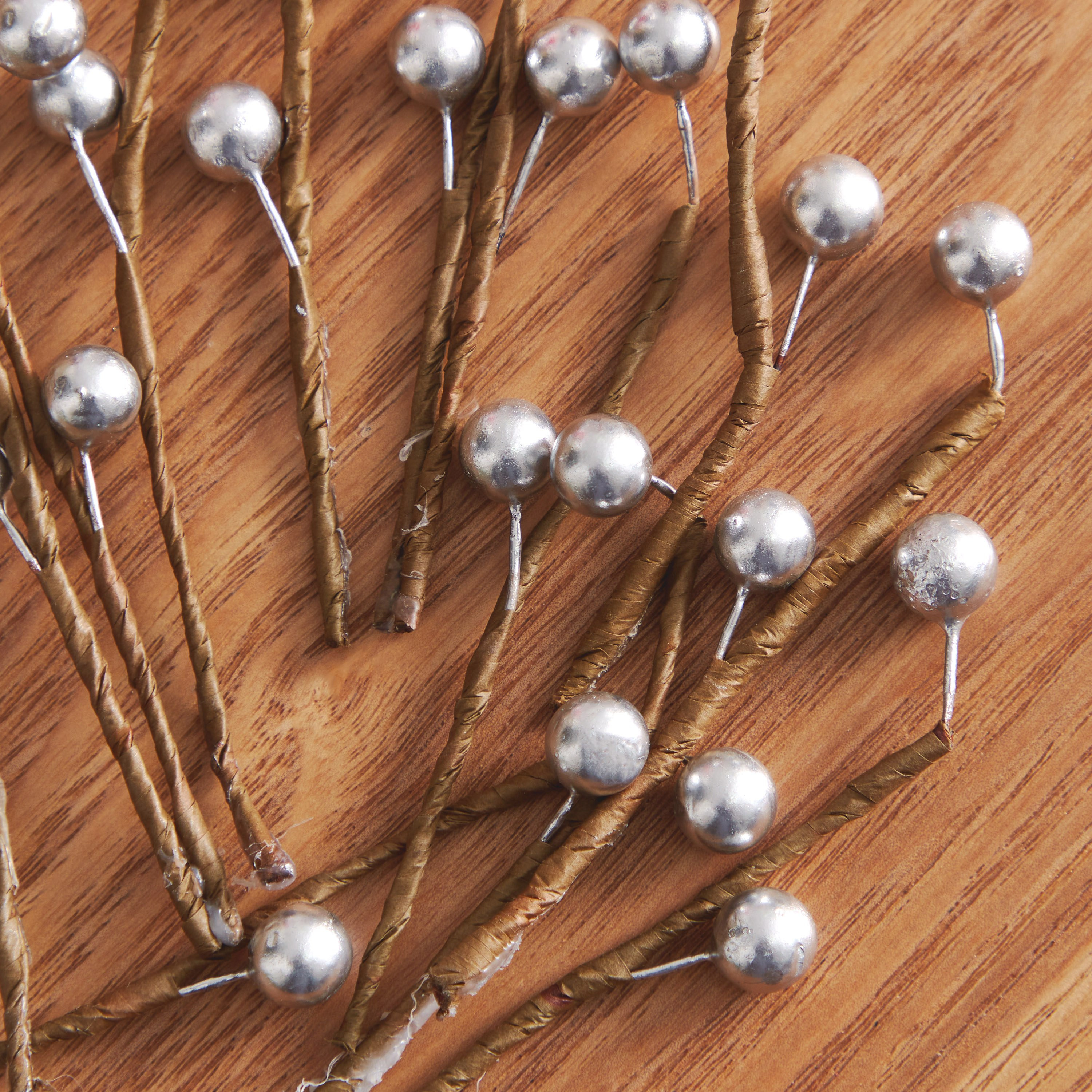 Eve 8-Piece Chamdol Berry Pick Set - 10x3x14 cm-hbxhomeware-hbxdecorandfurnishings-image-3