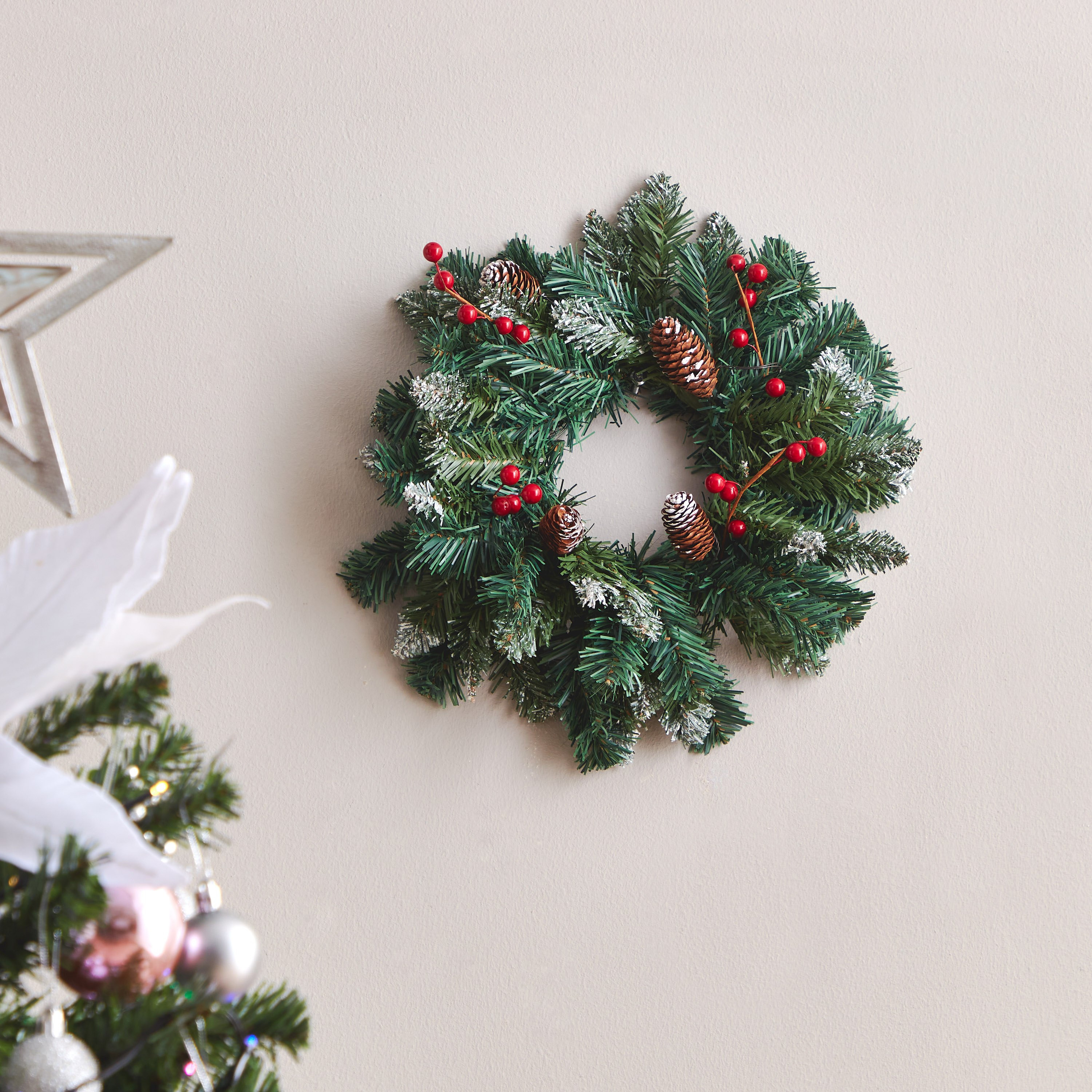 Eve Chamdol Xmas Wreath with Berry and Snow - 35x35x10 cm-hbxhomeware-hbxdecorandfurnishings-image-1